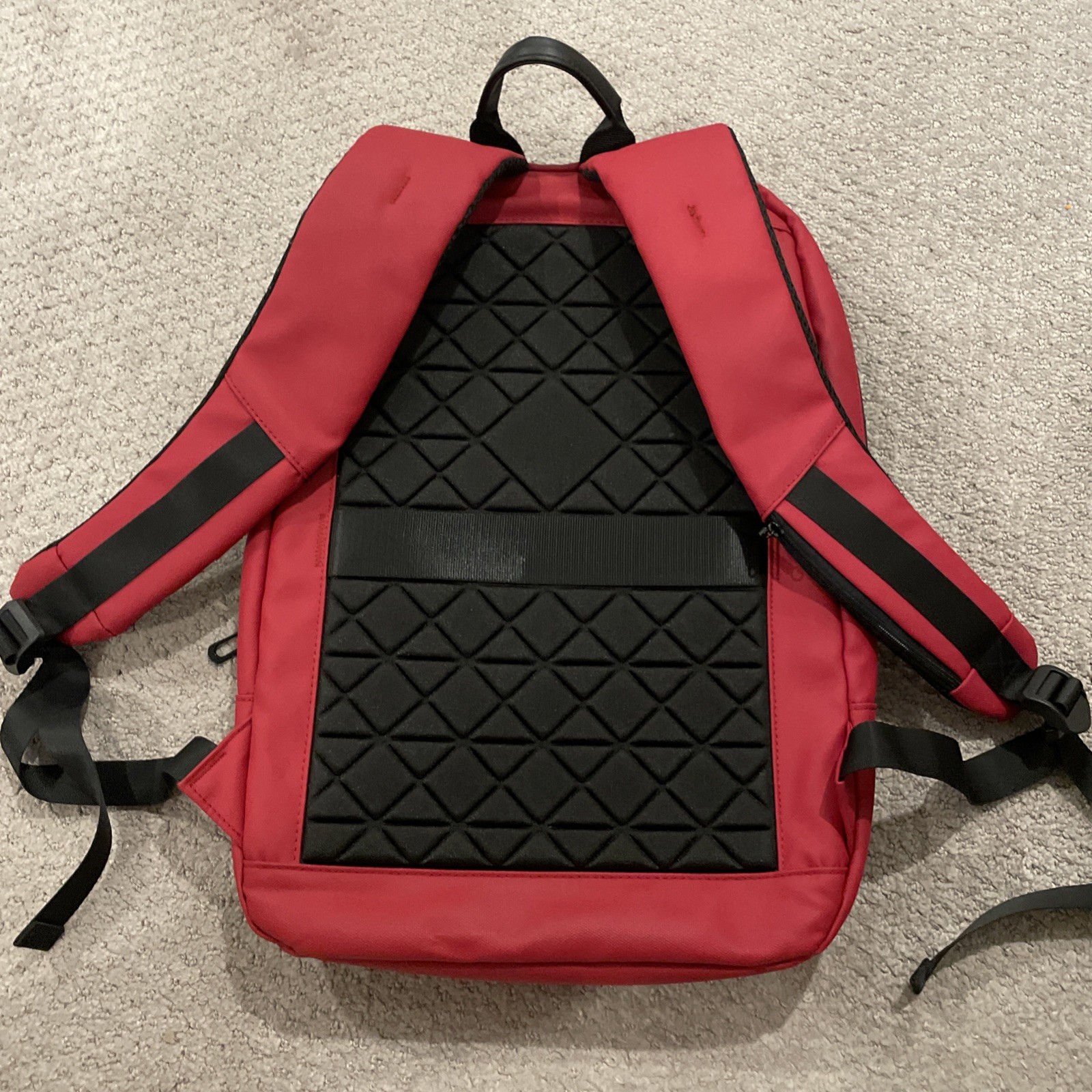🎒 Heroic Knight Tech Backpack – Red/Black – New Without Tags