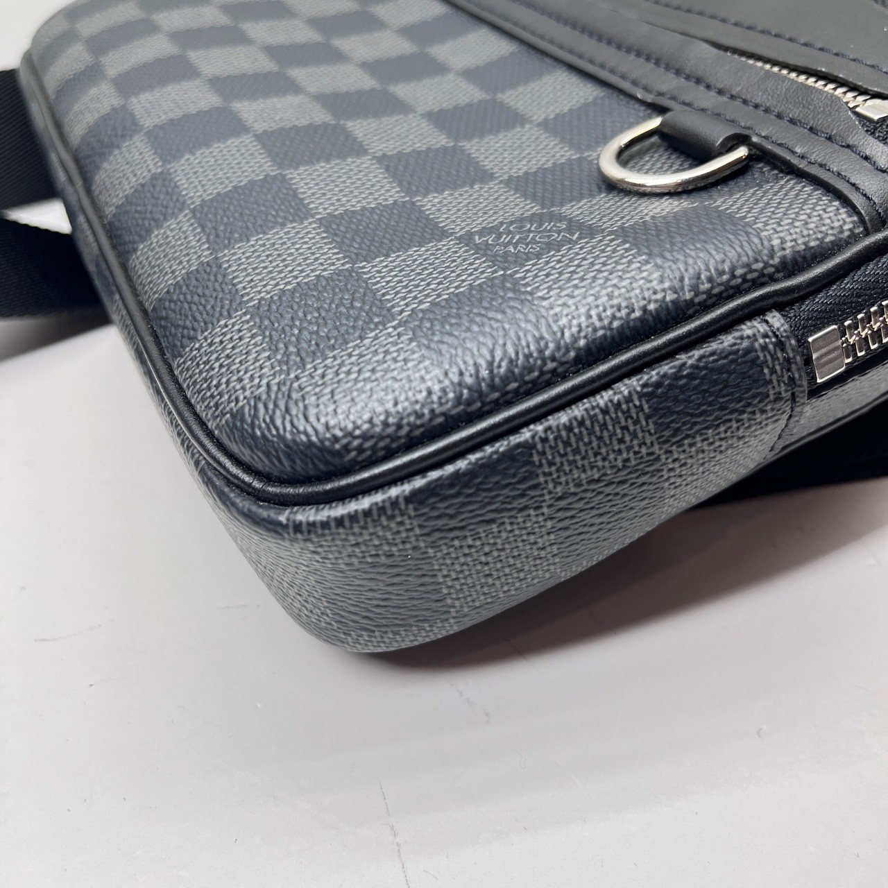 Louis Vuitton Pre-Owned Authentic Messenger Bag Black Two in one 23x4x15cm