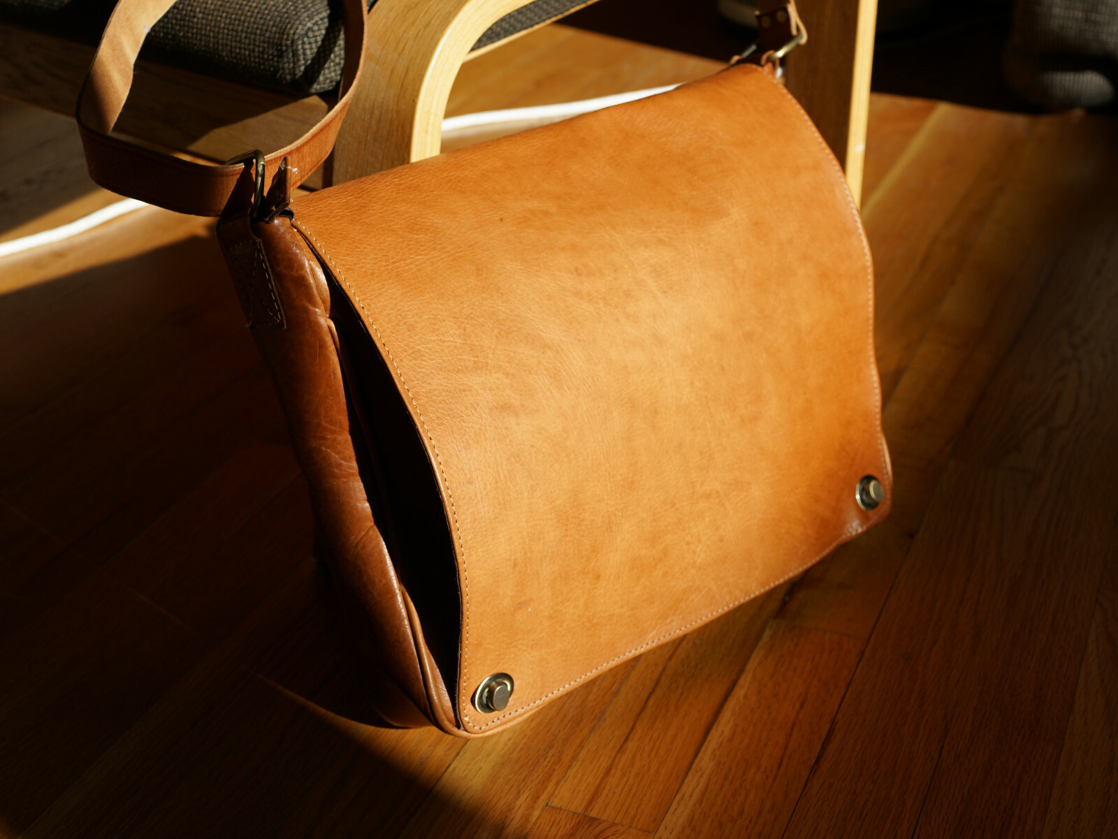 Leather Handcrafed Messenger Laptop iPad Bag Italian Spain Women Men Bag