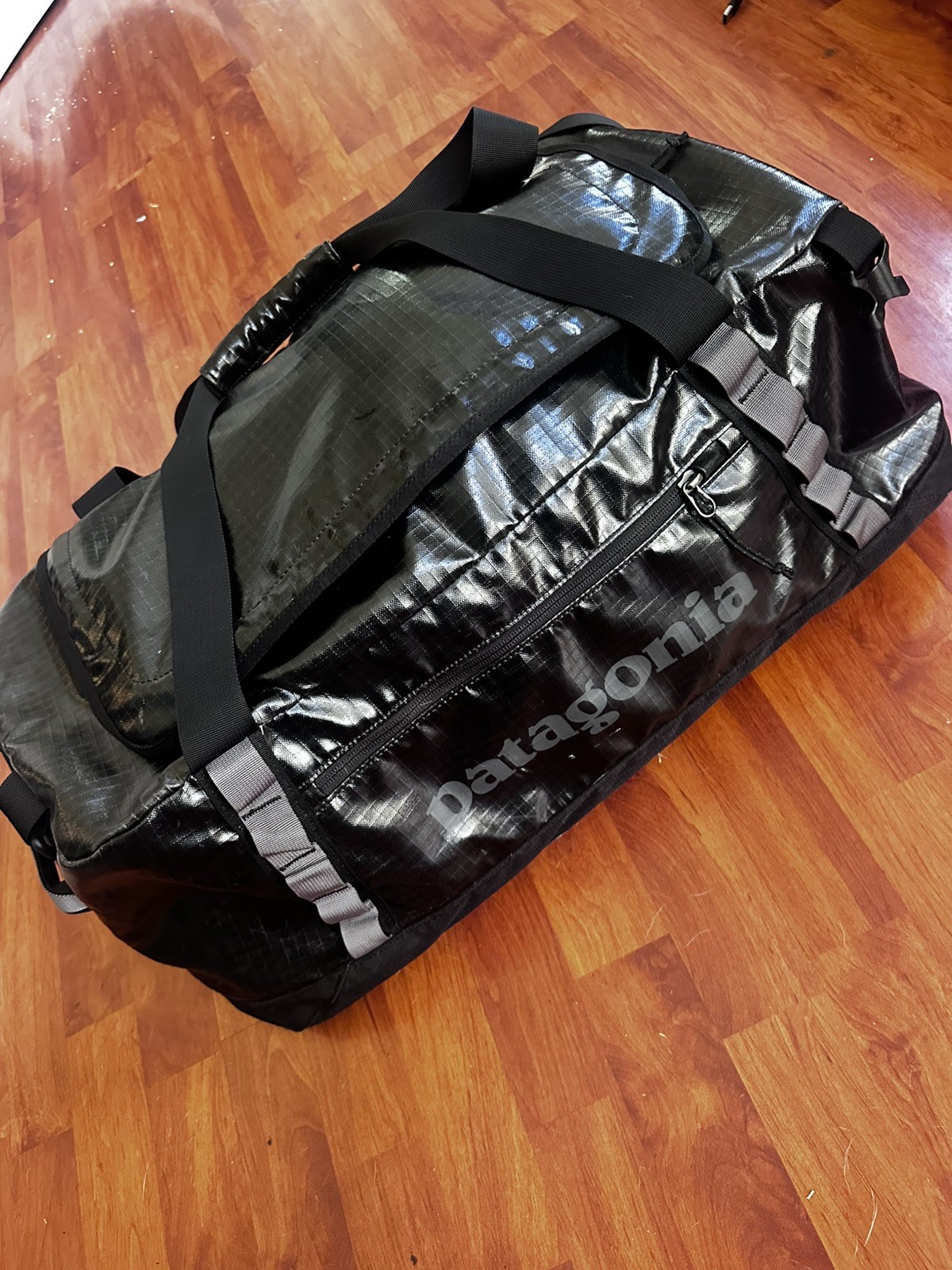 Patagonia Black Hole Duffel Bag/Backpack 60l Glossy Black