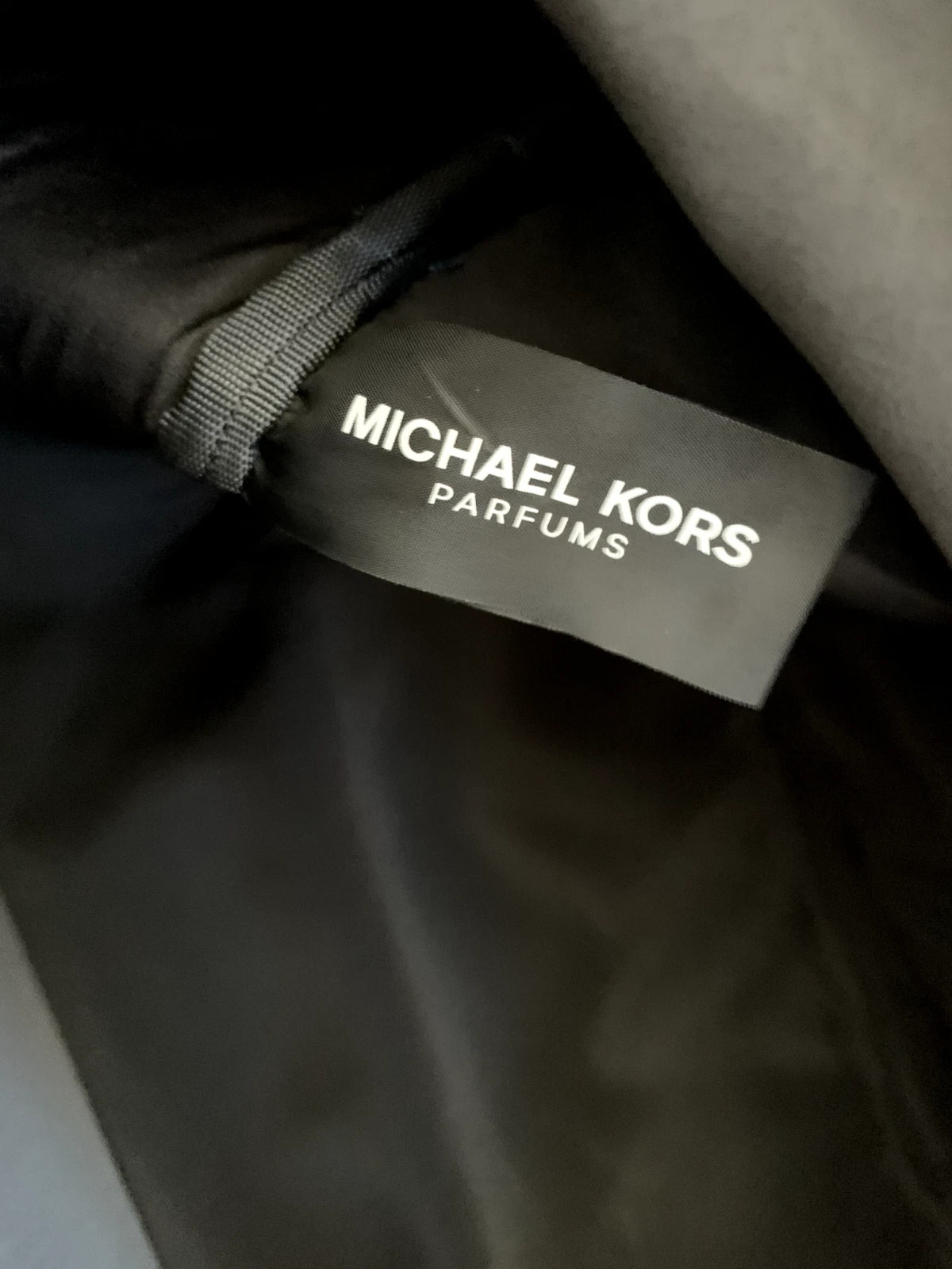 Michael Kors Parfums Duffle Dark Blue Travel Overnight Shoulder Gym Weekend Bag