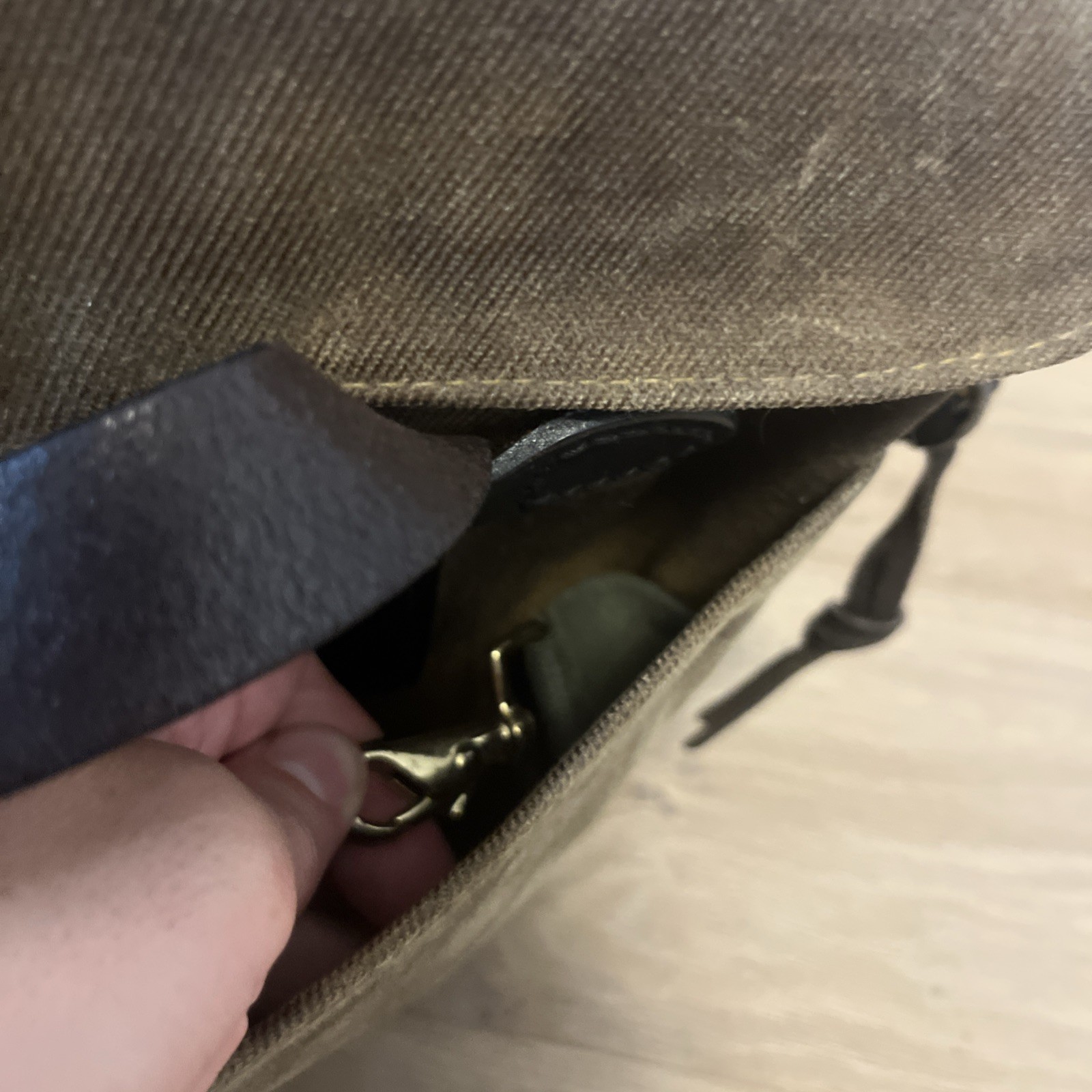 Filson Rugged Twill 256 Original Briefcase | Patina | MiUSA | Missing Strap