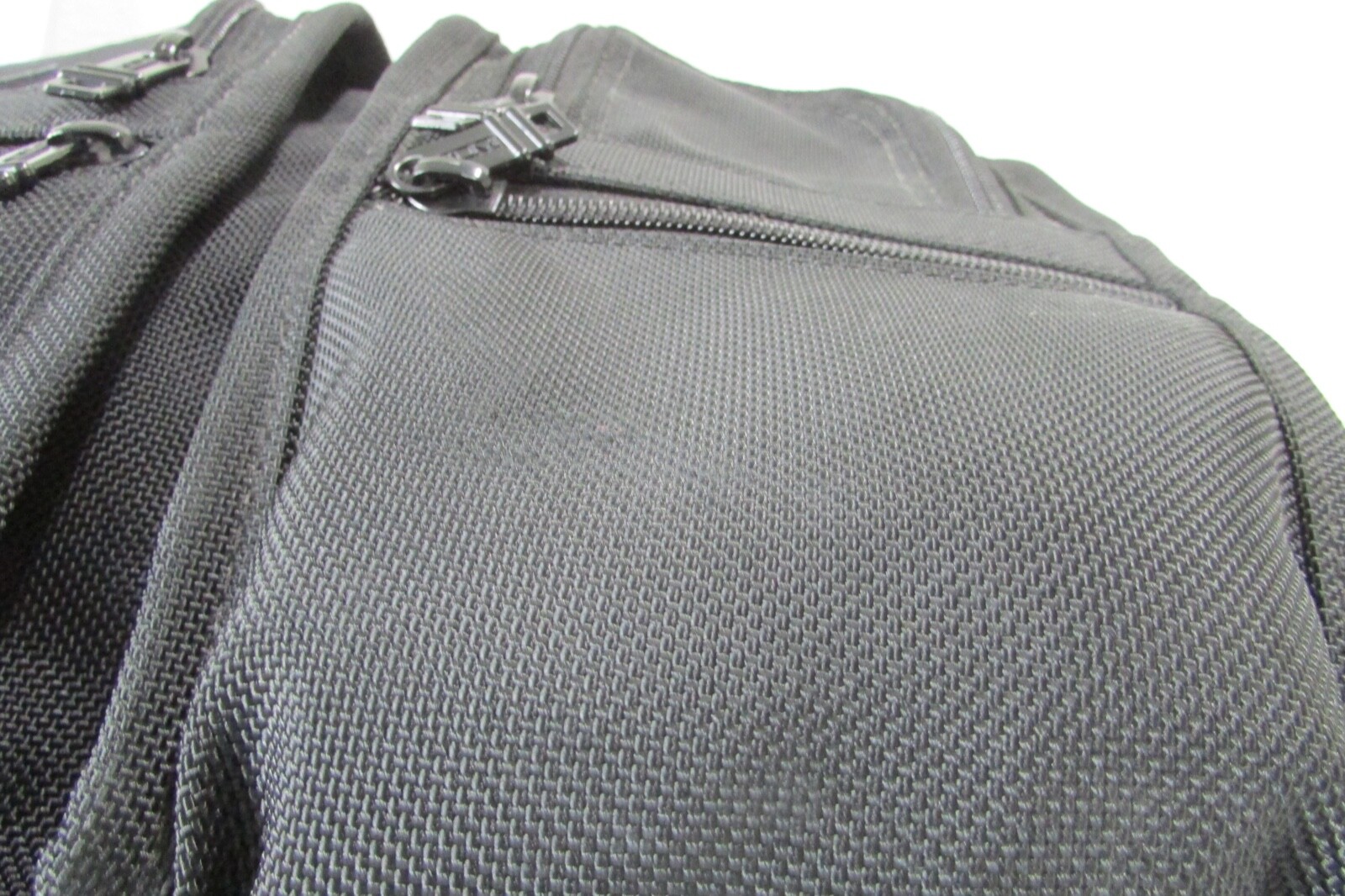 Tumi Black Ballistic Nylon Briefcase Padded 15″ Laptop Messenger Bag wTop Handle
