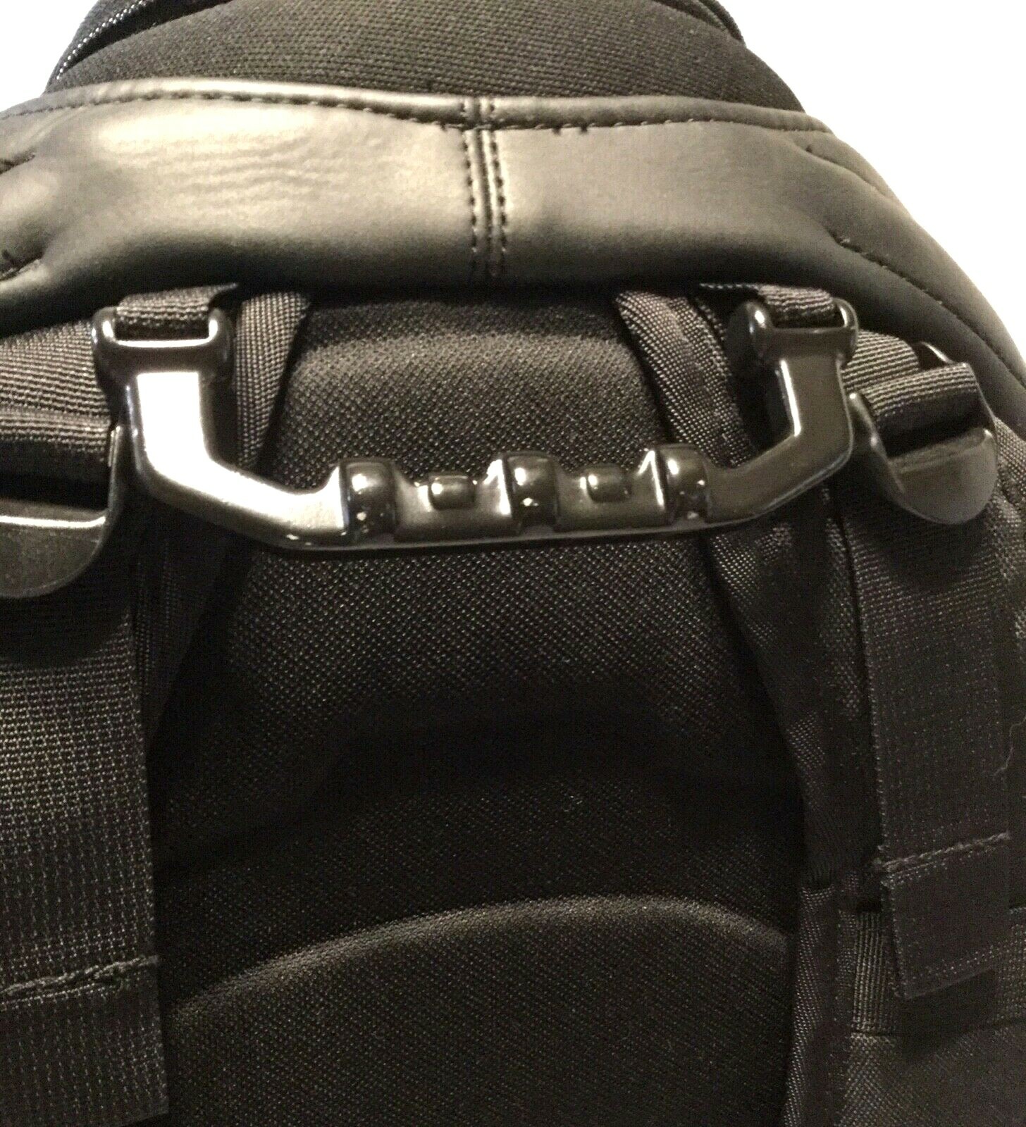 OAKLEY KITCHEN SINK BACKPACK 34L Stealth Black Tactical Field Gear Trail Bag