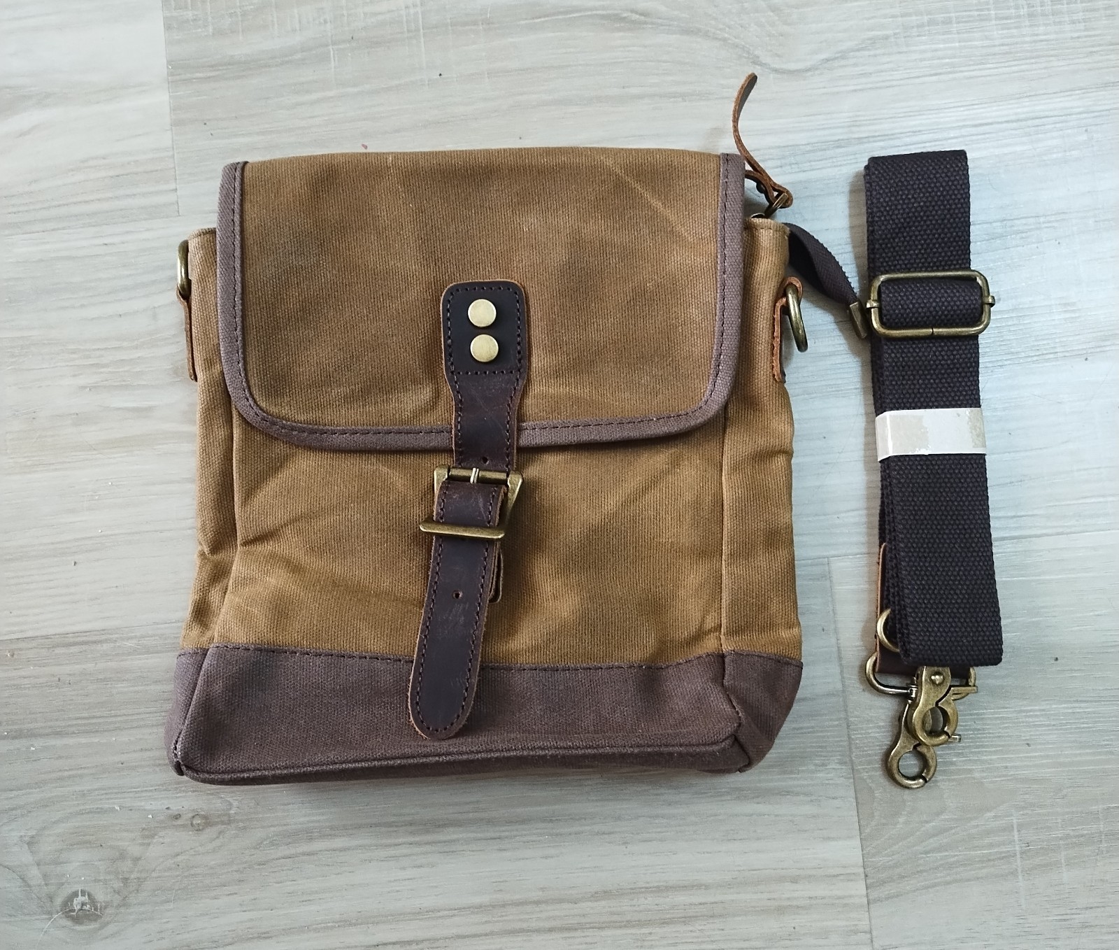 Men’s shoulder bag brown canvas – NEW