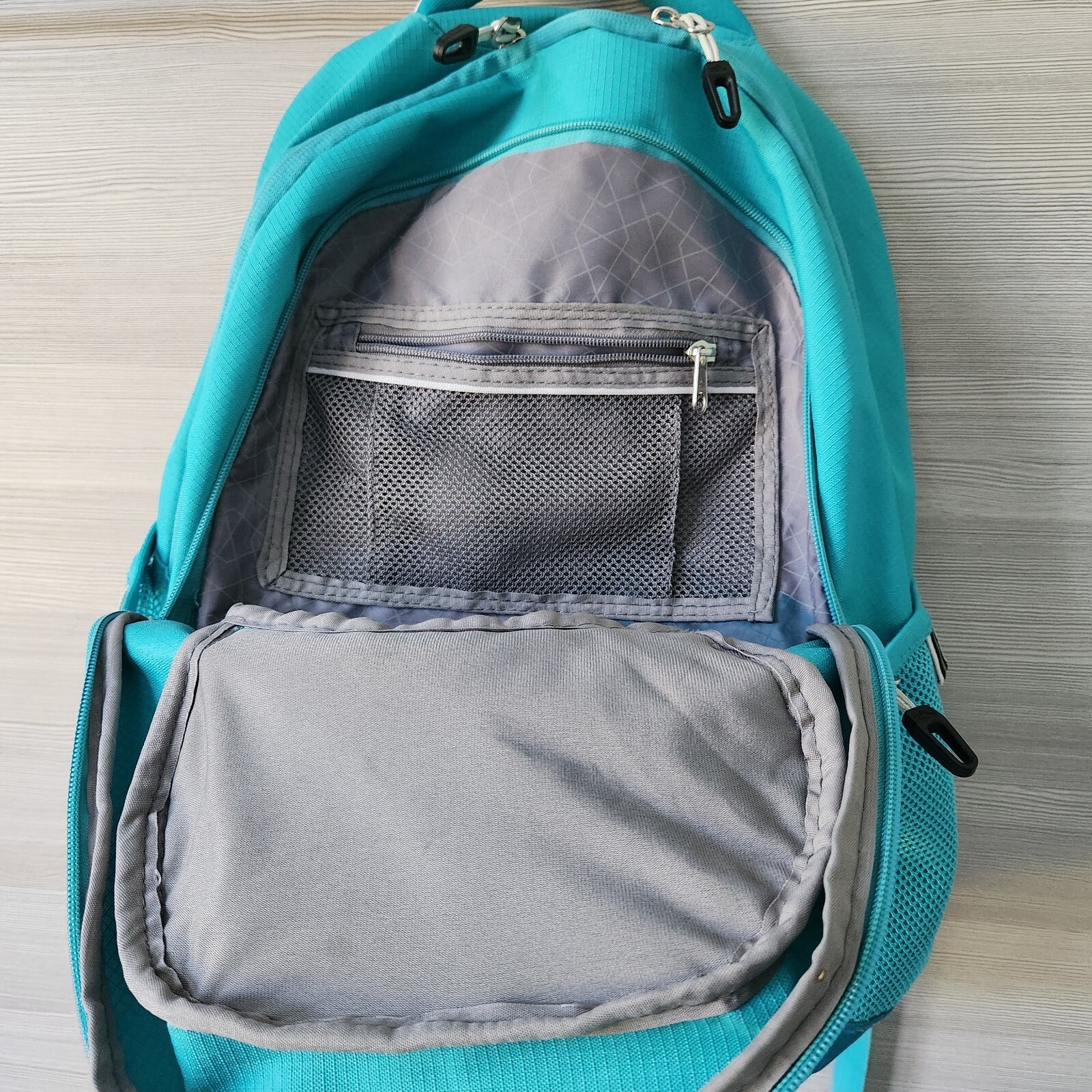 High Sierra Unisex Riprap Water Repellent Everyday Laptop Backpack Aqua Blue
