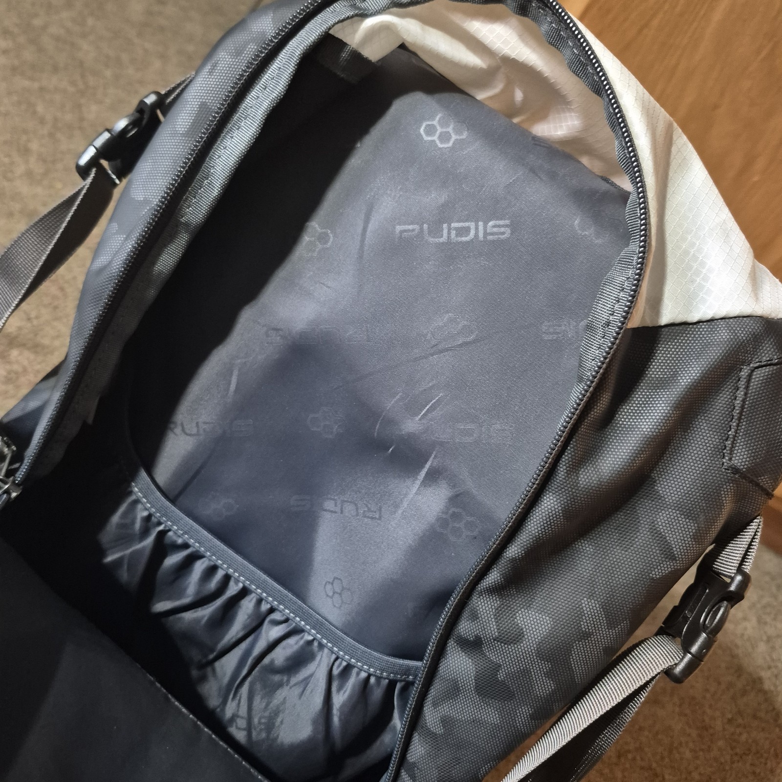 READ RUDIS Genesis Wrestling Gearpack IV 35L Backpack Bag White With Rain Cover