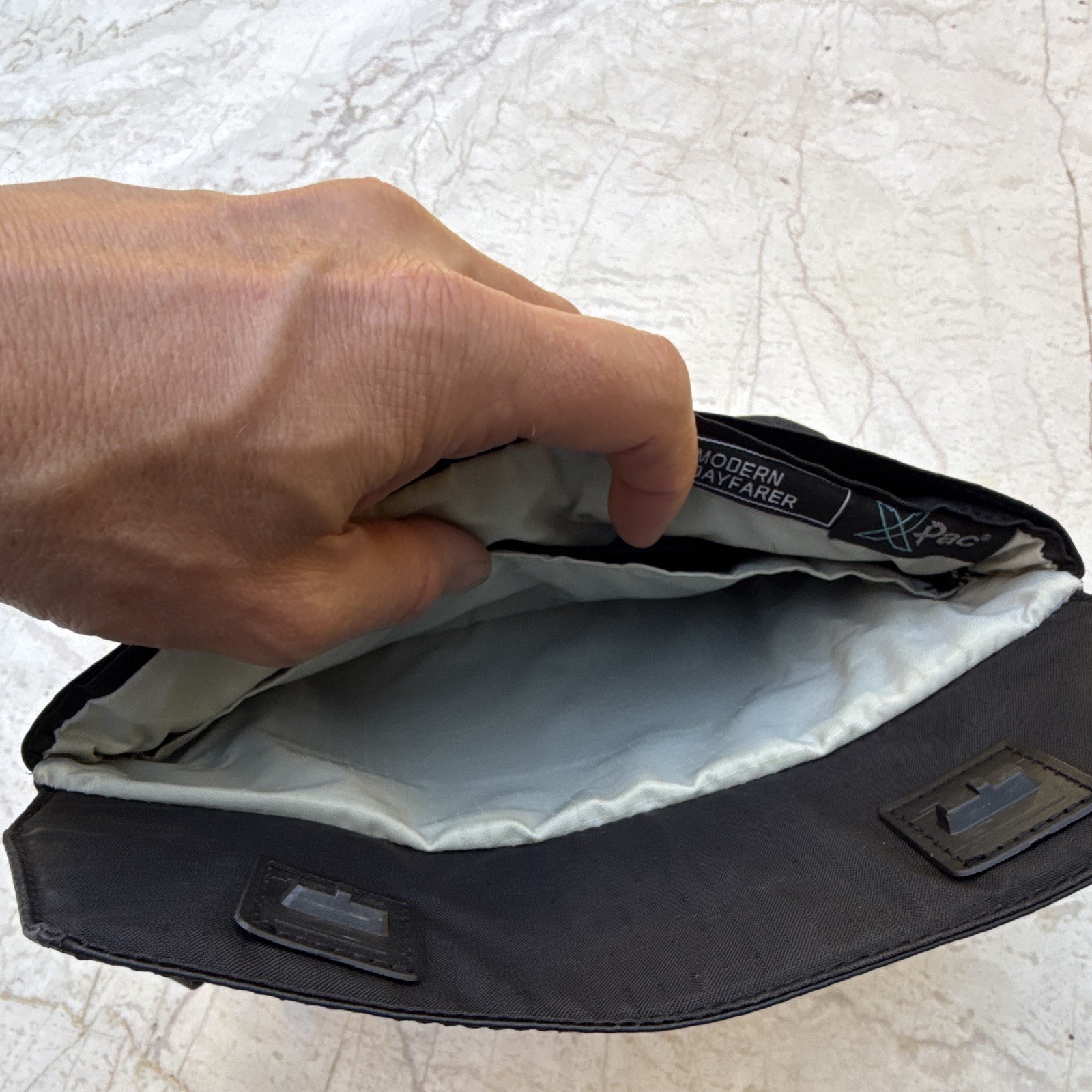 Dayfarer Active Sling Modern Comfort X-pac