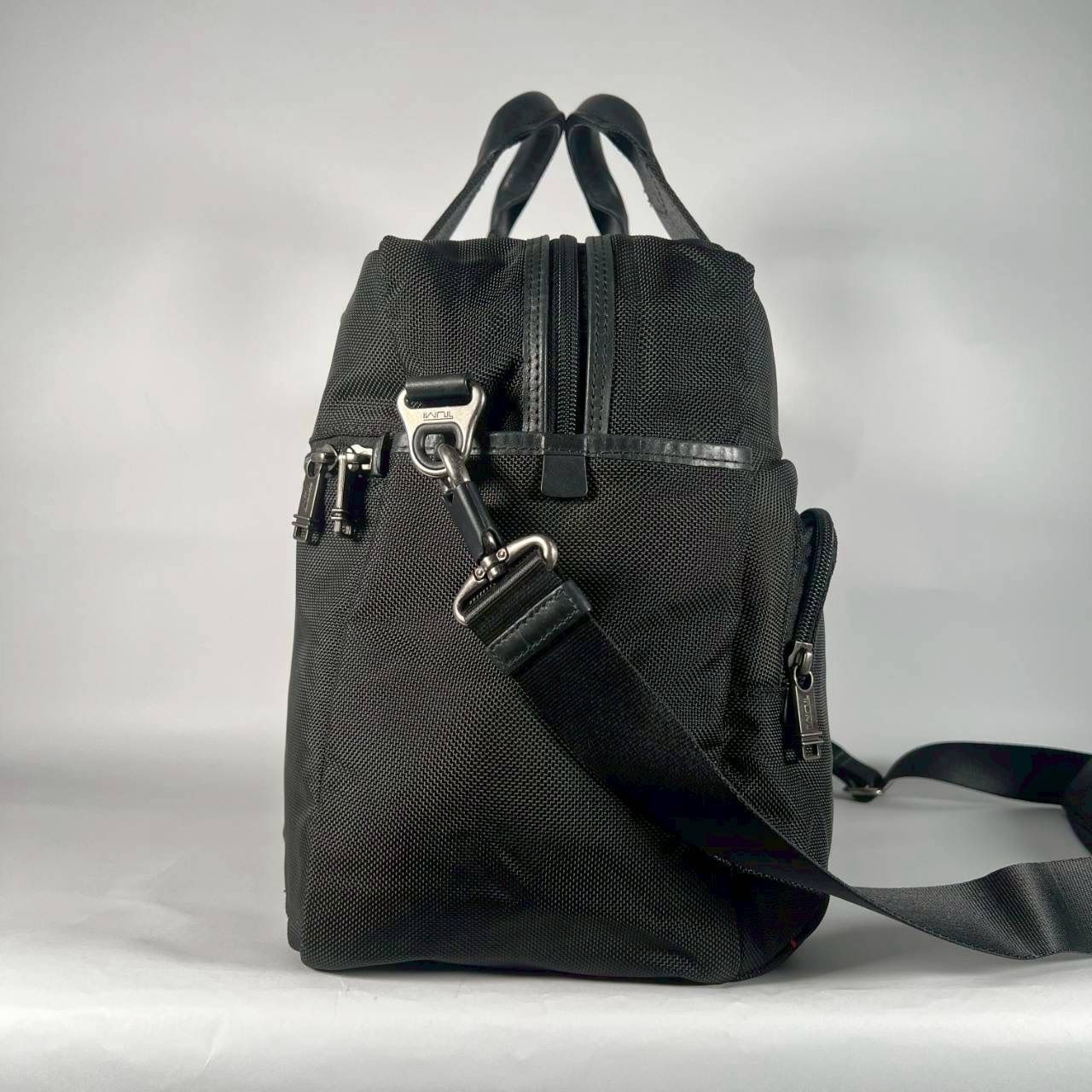 Tumi Alpha Bravo Business Nylon Laptop Bag 30cm x 42cm x 16cm, Used