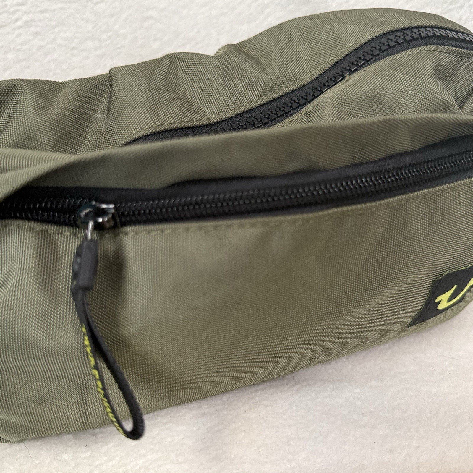 True Religion Men Toiletry Canvas Bag Handle Green W/ Horseshoe Logo 3 Zipper