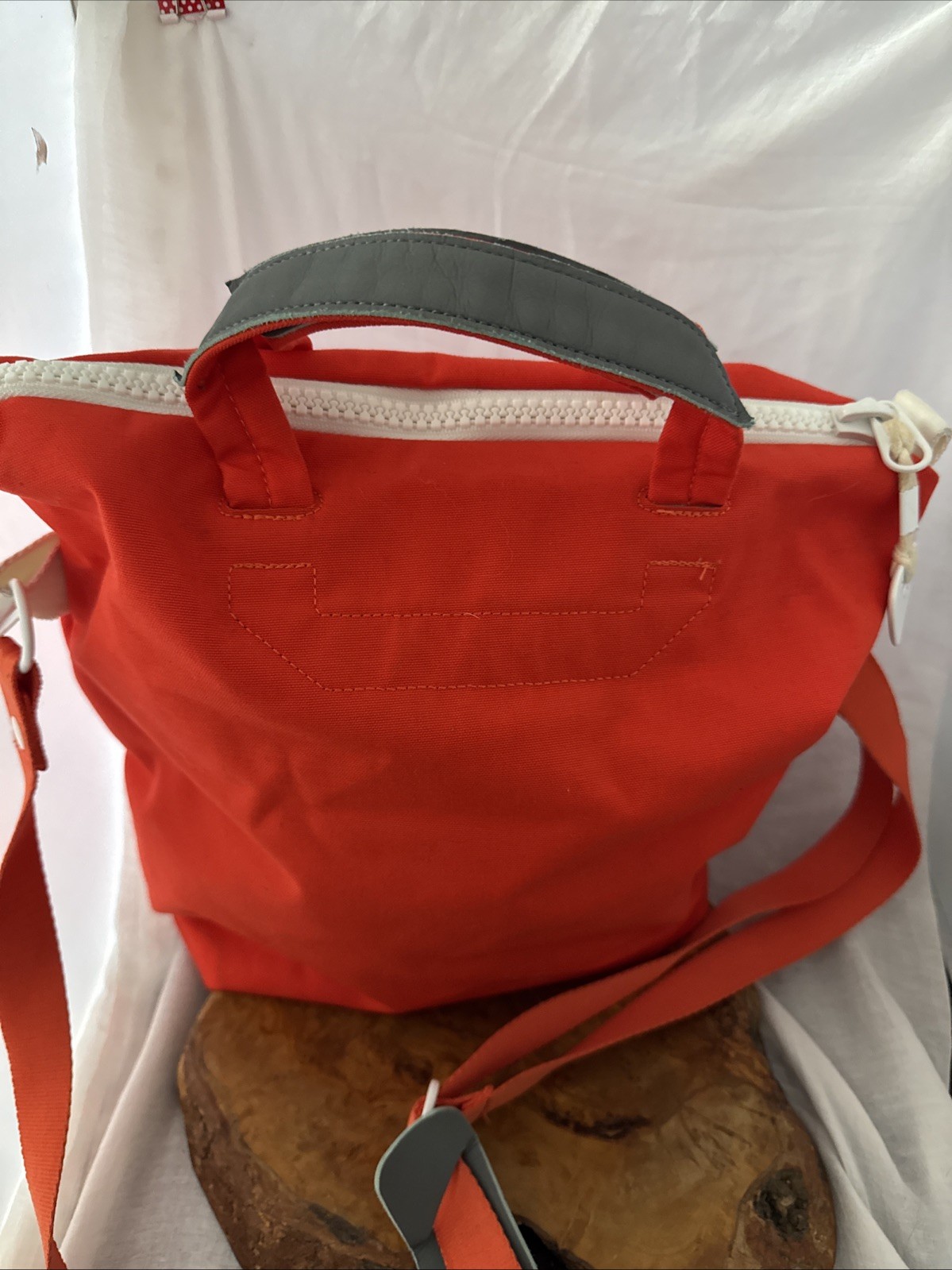 Gorgeous Orange Crumpler Wren Messenger Bag (k)