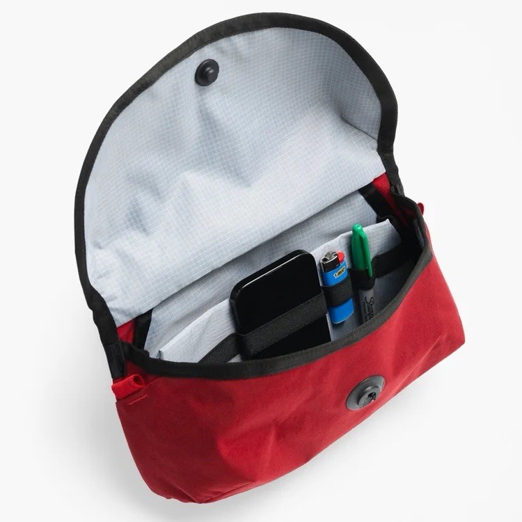 1733 Messenger Crinkle Nylon (Red Konbu, 2.5L)