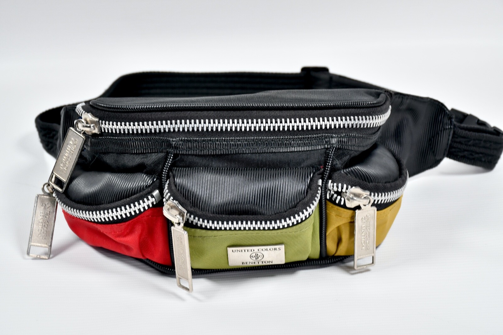 90’s Vintage United Colors of Benetton Waist Pouch