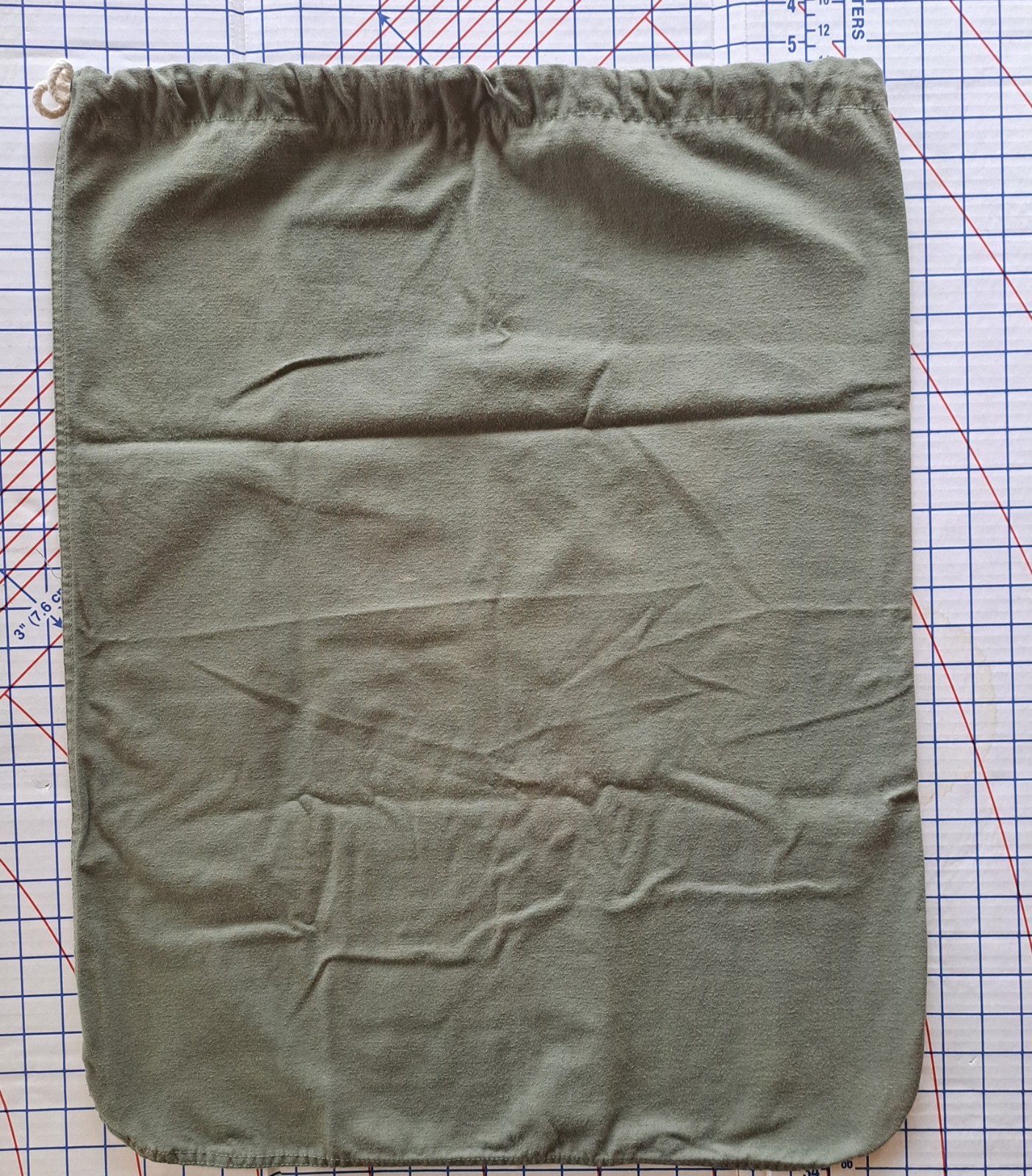 Lucky Laundry Bag Army Style Cinch Bag OD Olive Green Black 21″ x 27″ EUC BIN19