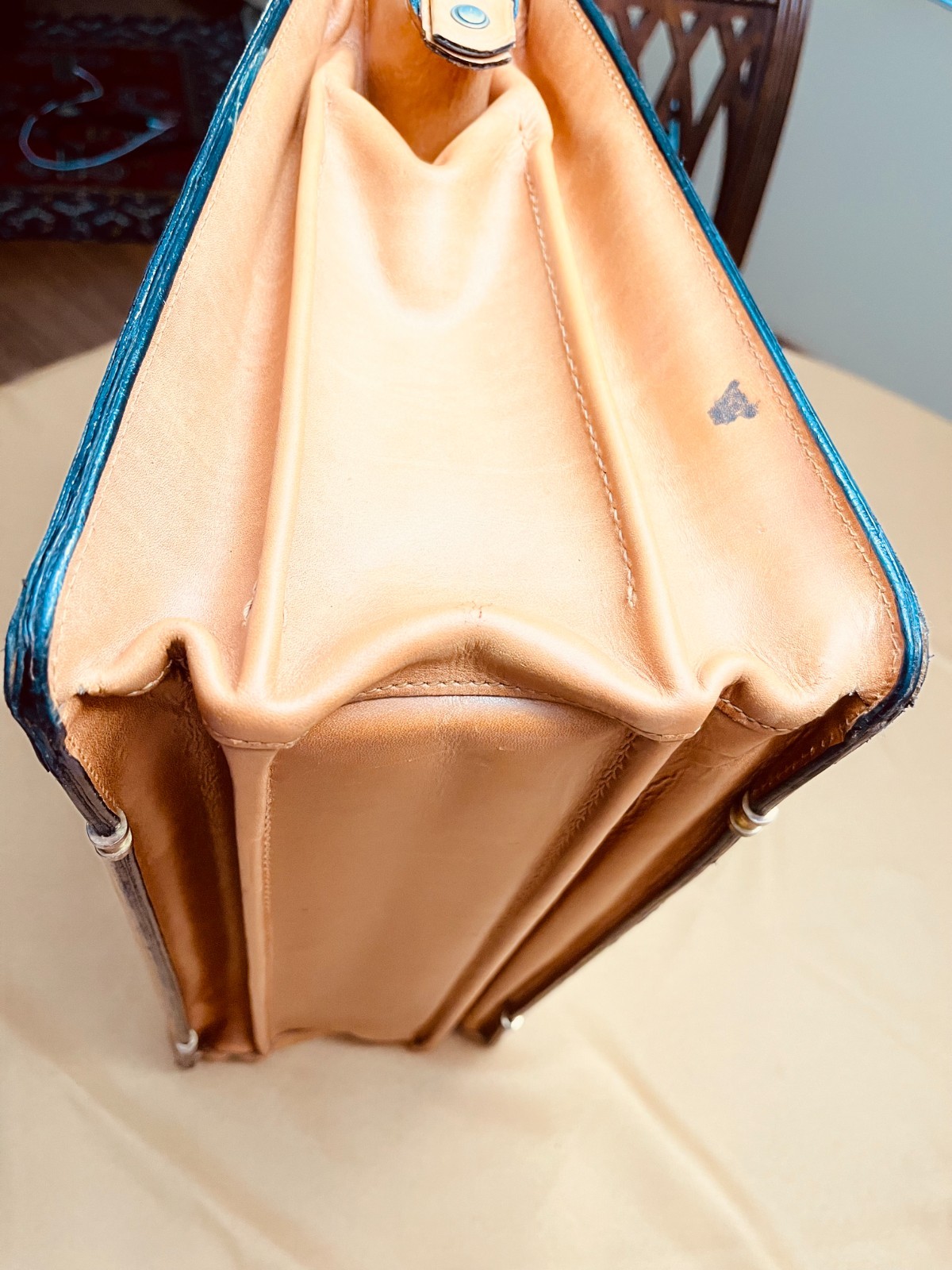 SCHLESINGER BROTHERS Tan Heavy Leather Briefcase / Lawyer Bag – Made in USA