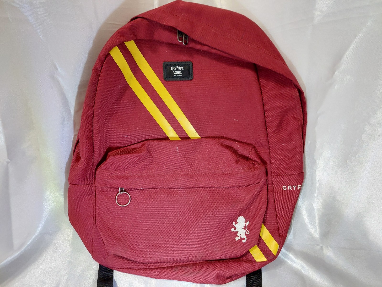 VANS X HARRY POTTER OLD SKOOL III GRYFFINDOR BACKPACK 16″ HIGH PRE-OWNED