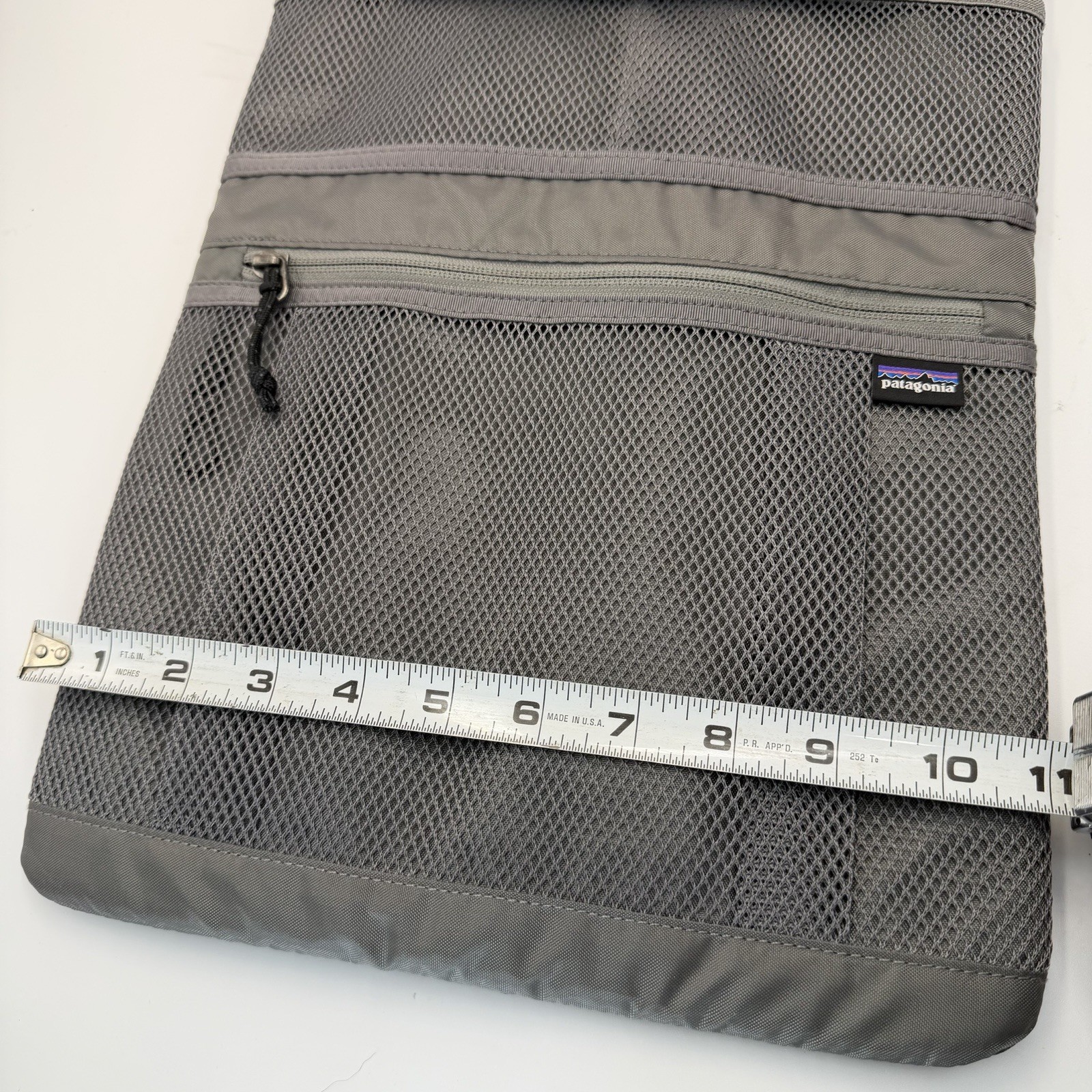 Patagonia Refugio 30L Laptop Daypack Insert Water Resistant Gray Laptop Books