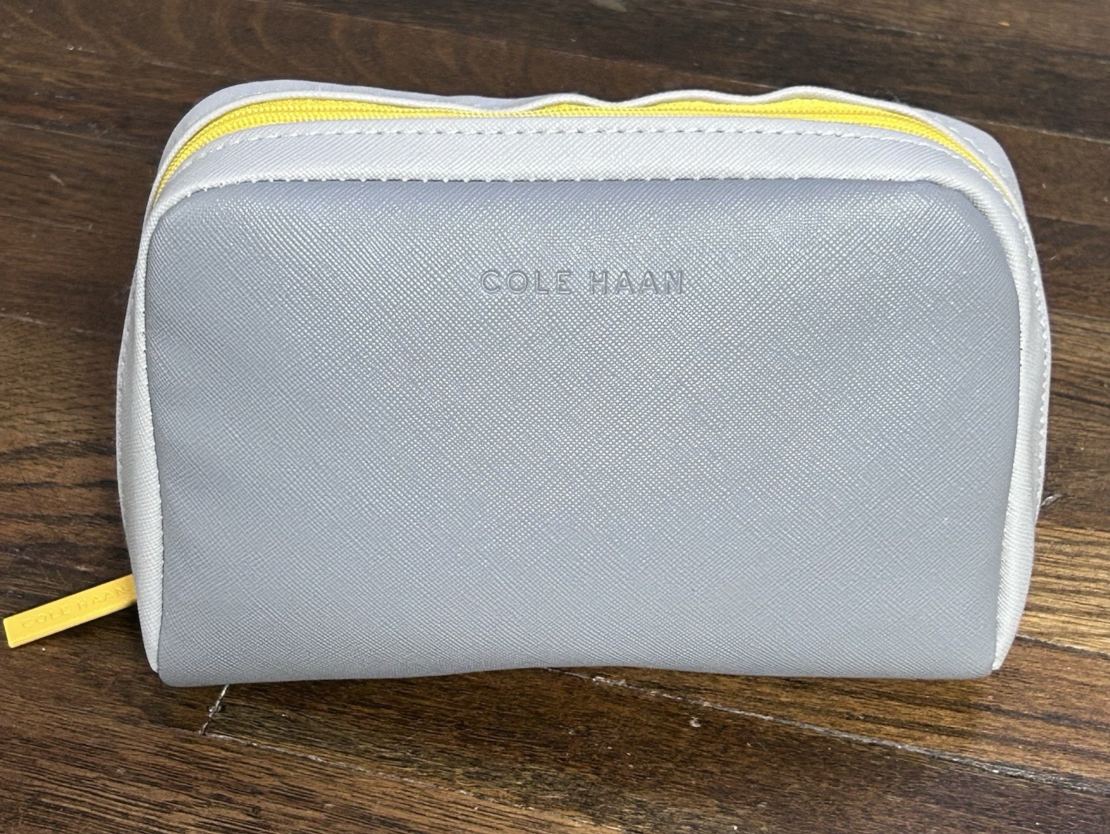 Cole Hann Small Men’s Dopp Bag Washable Fabric Grey With Yellow Zipper
