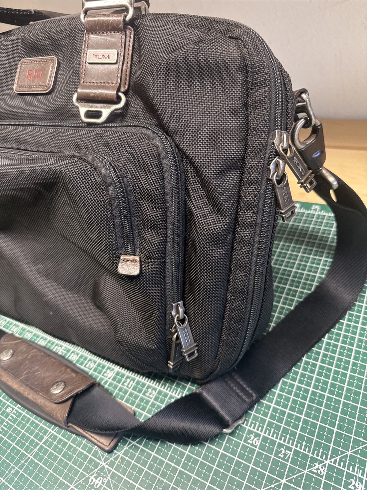 Tumi Business Bag ALPHA BRAVO Yuma Slim Brief Professional Travel Bag Initialed