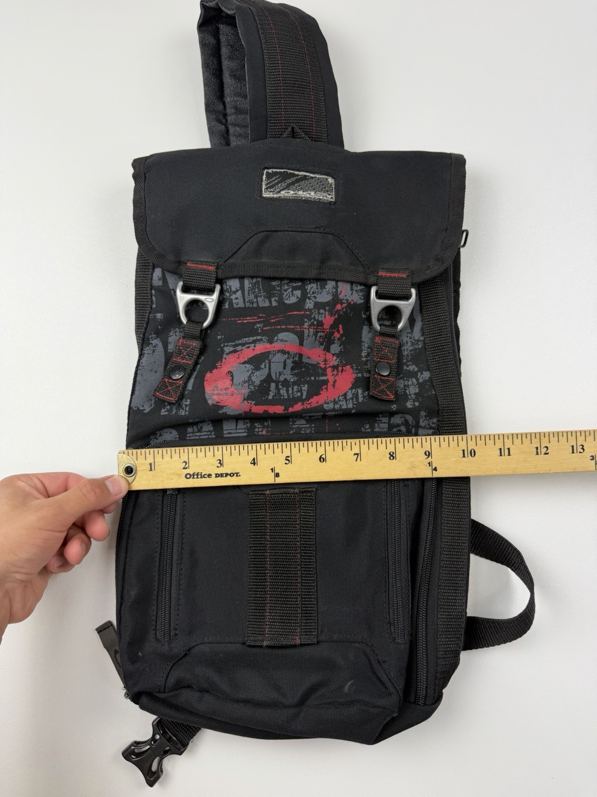Vintage Rare Archive Oakley Sling Crossbody Bag Y2K Gorpcore Vintage Style Black