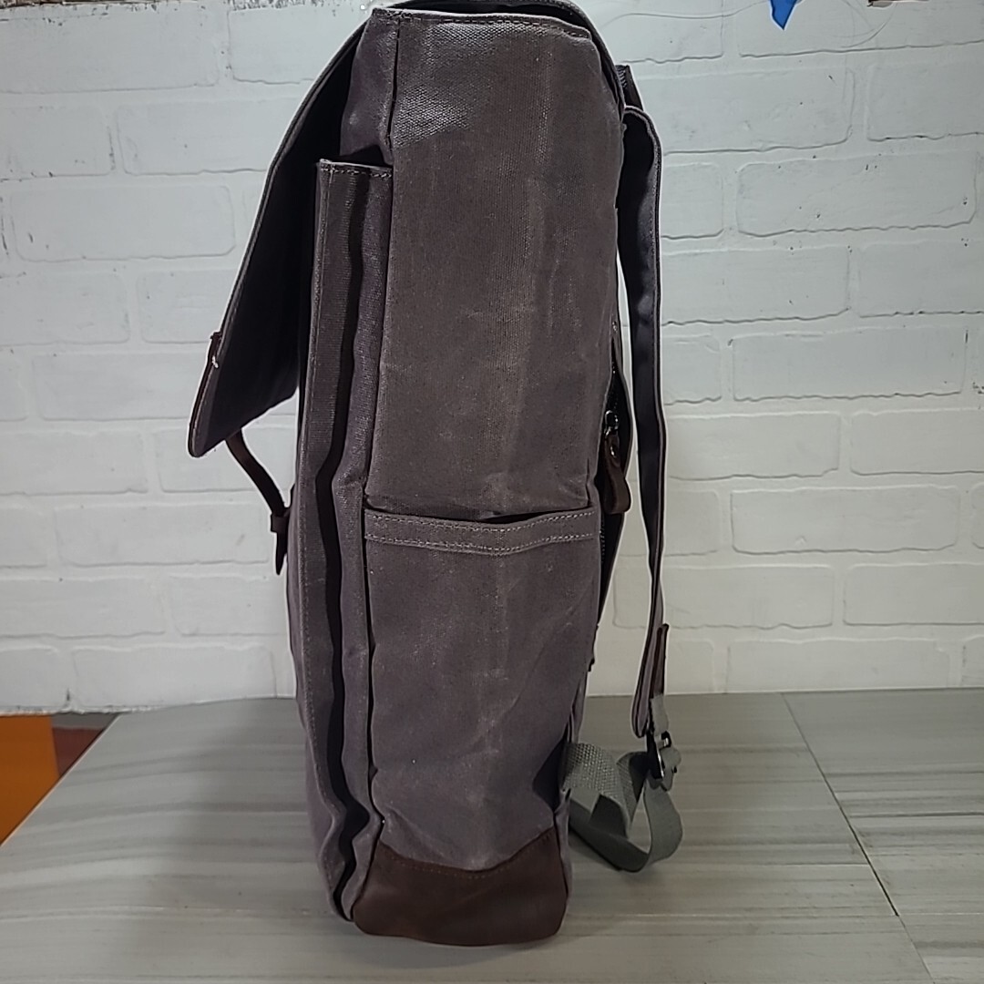 Dungeons & Dragons / Magic The Gather Gray /Brown Leather Waxed Canvas Backpack