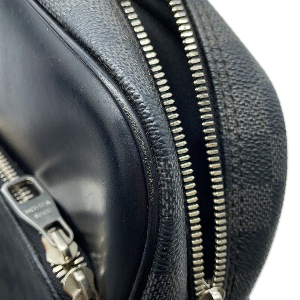 LOUIS VUITTON Dayton Size MM Damier Graphite Noir N41409