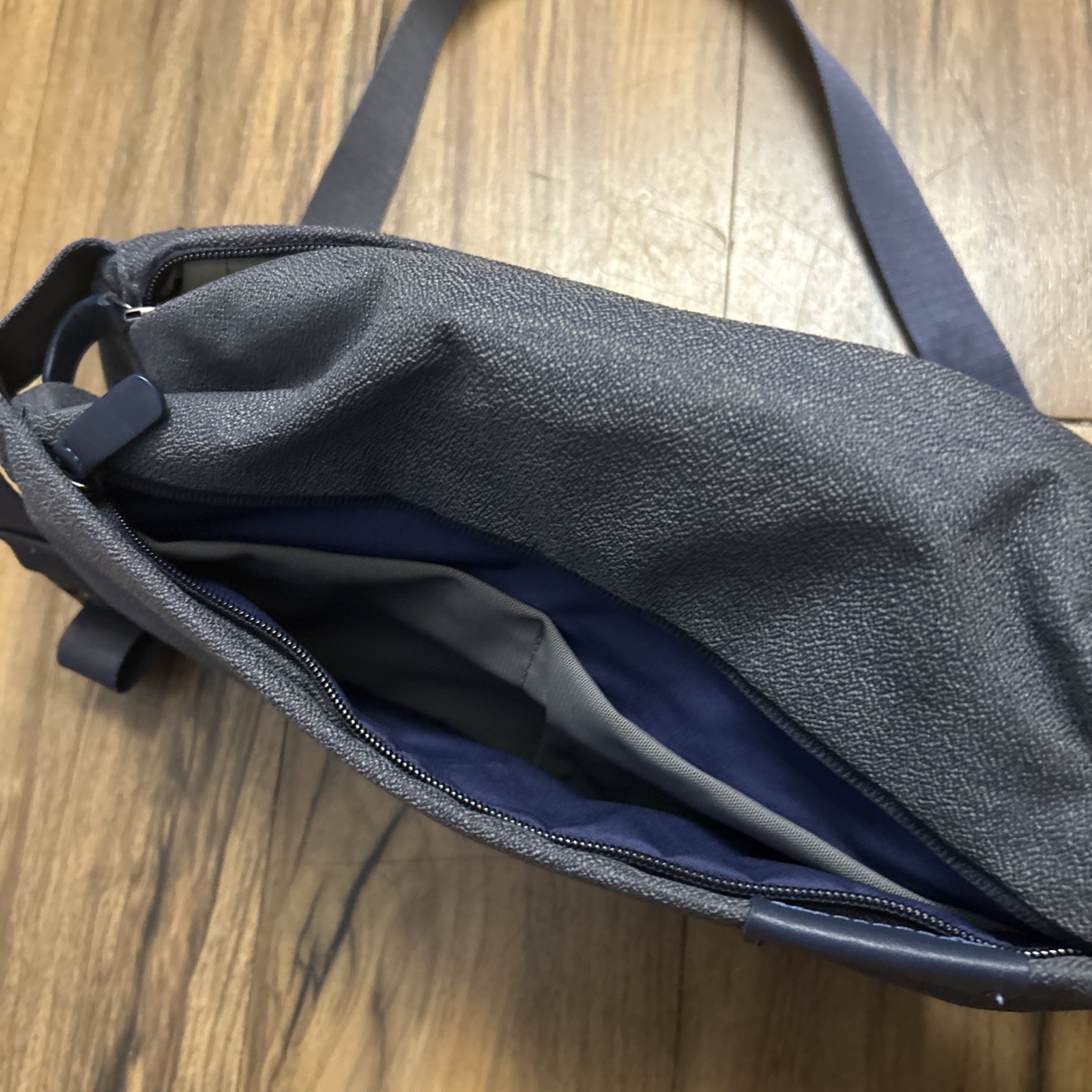 Bellroy Sling Mini Bag Gray Small Crossbody Bag Unisex 4L D2