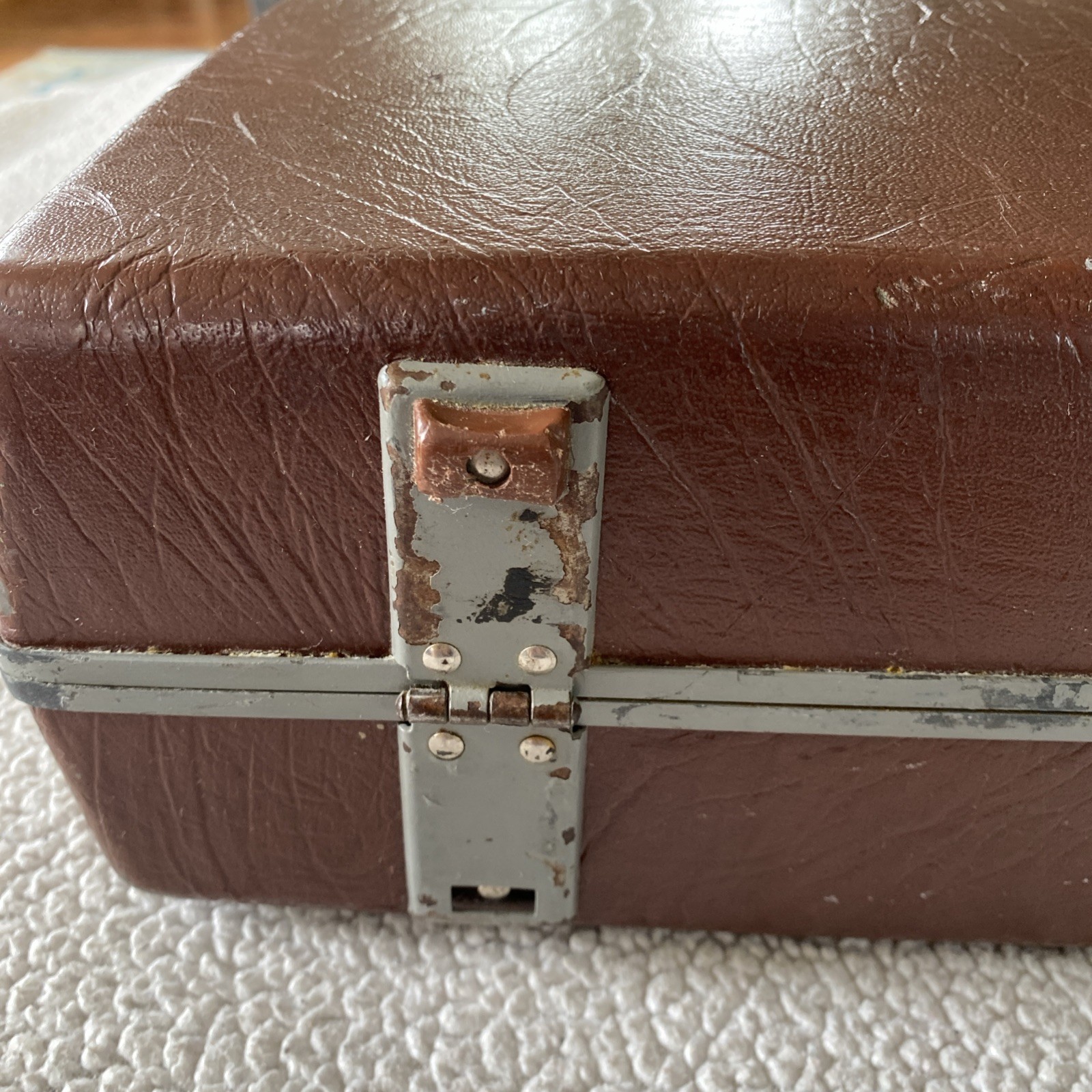 Vintage Samsonite Classic IV Hard Shell Attache Brief Case Brown With Key Locks