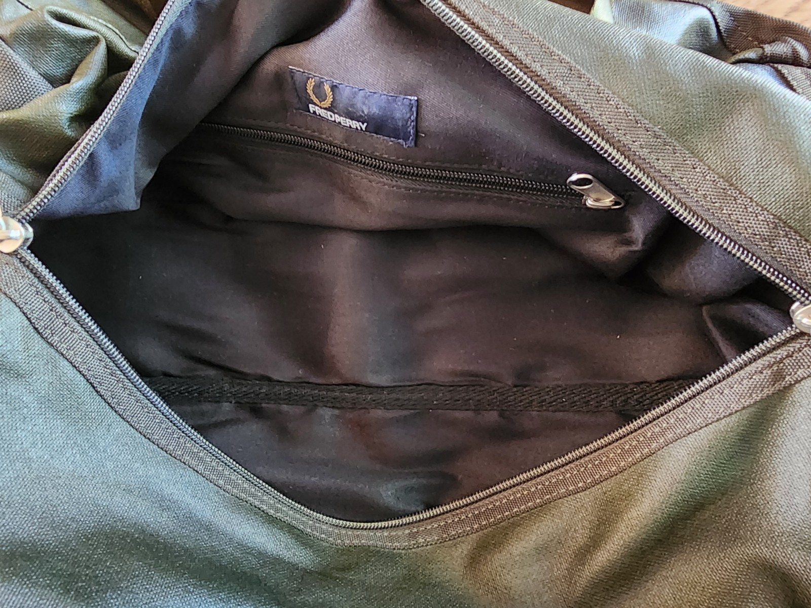 Fred Perry Men’s Duffle Bag Classic Vintage Army Green Shoulder Retro Gym Waxed