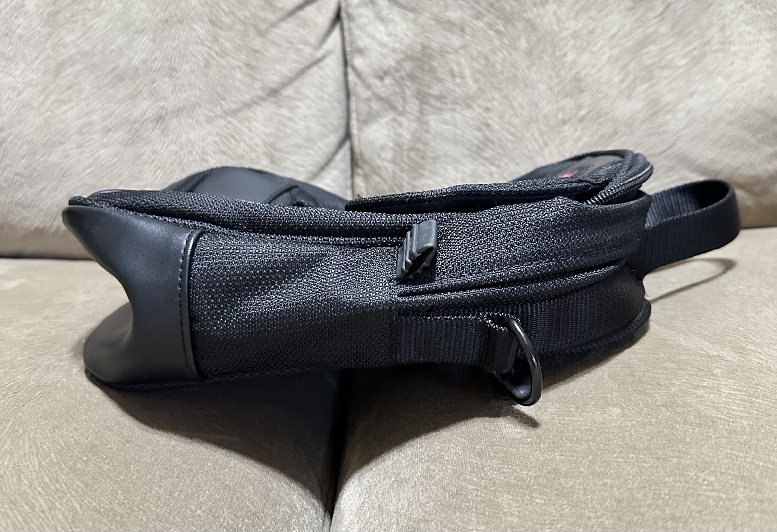TUMI T2 Ballistic Nylon Men’s Shoulder Bag Small Black