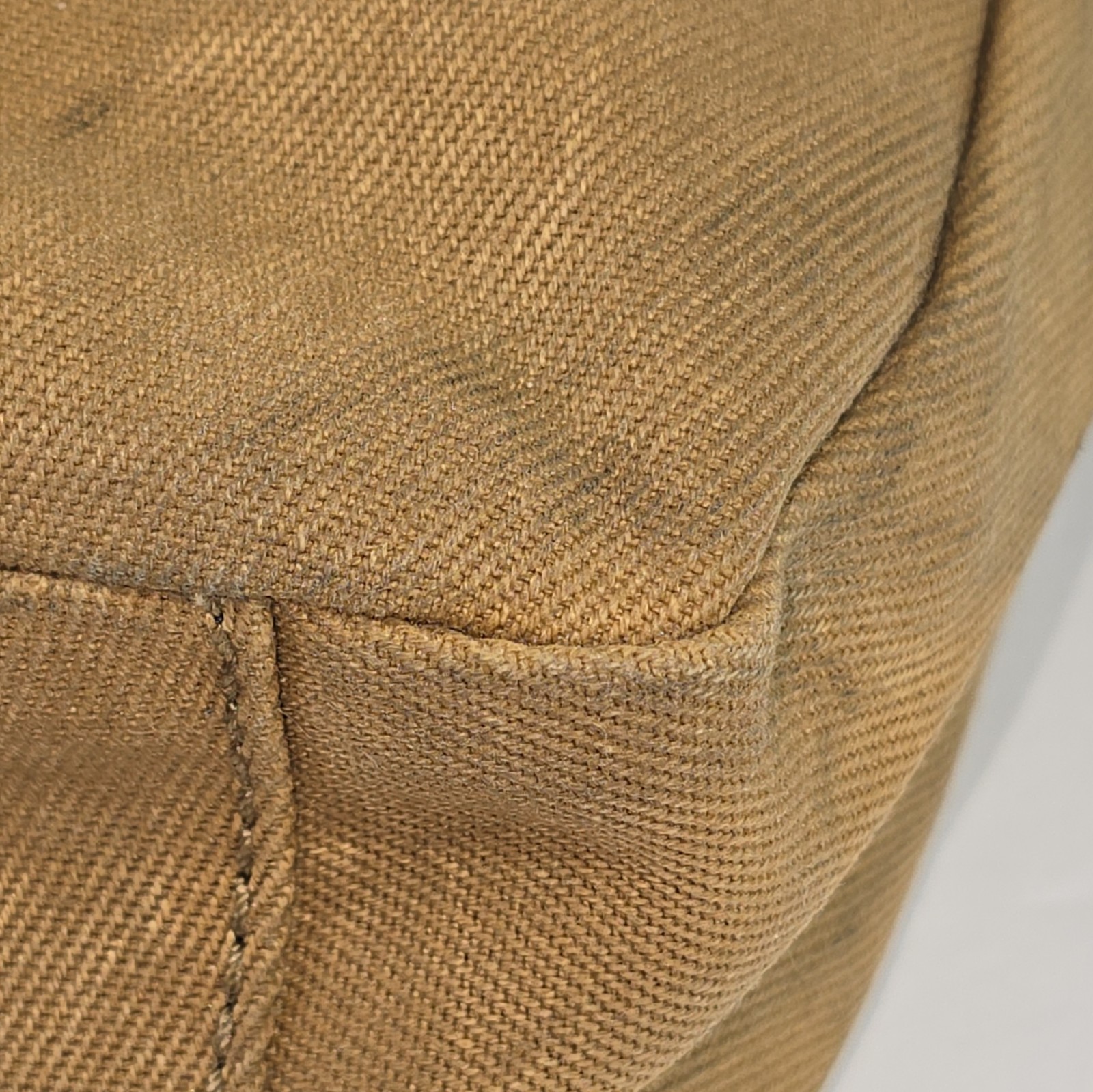 FOSSIL Tan Brown Messenger Bag Buckle Zip Snap Adjustable Strap Pockets *STAINS*
