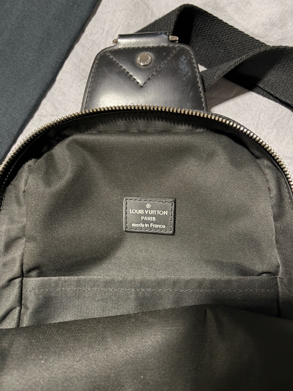 Louis Vuitton Avenue Damier Graphite Sling Bag