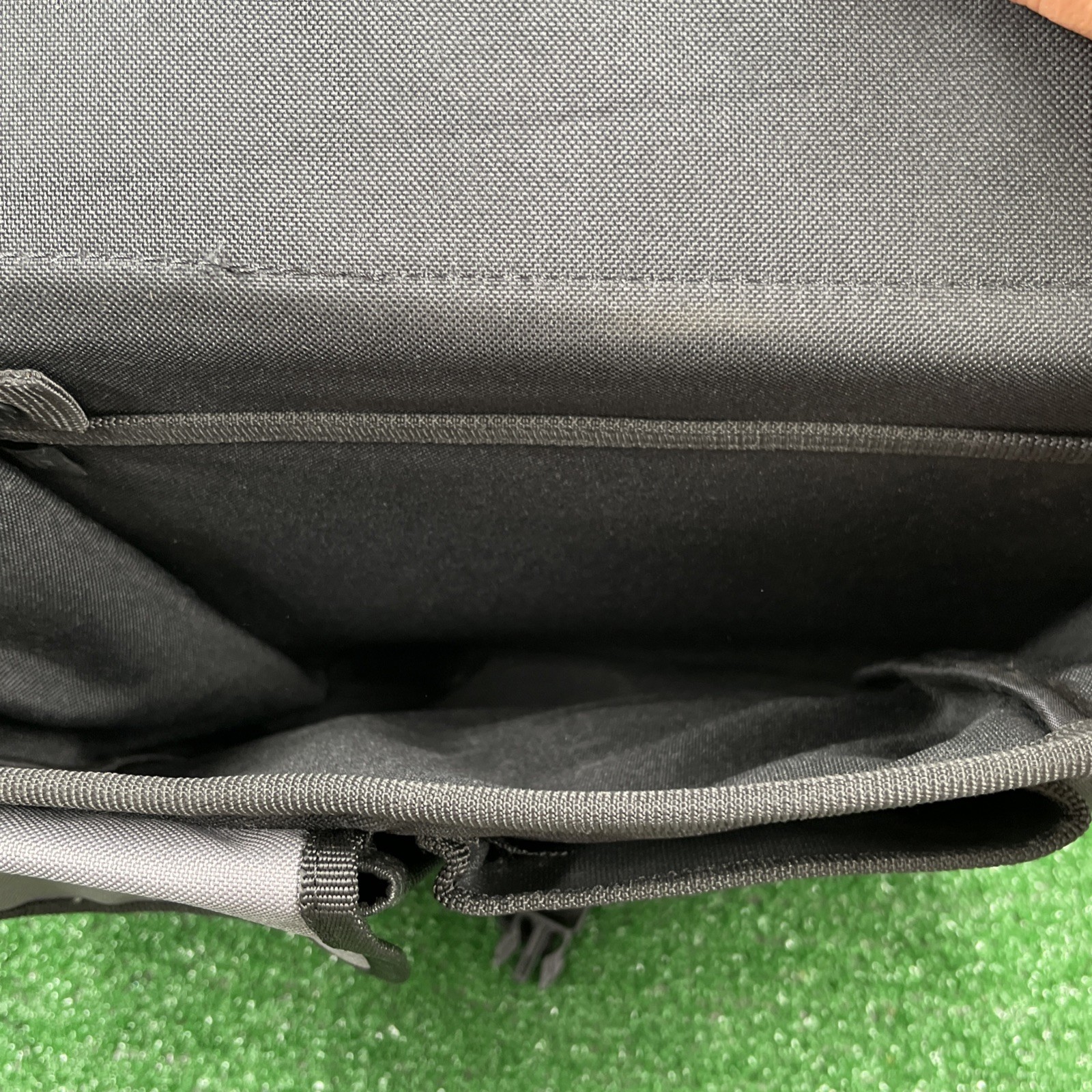 Duluth Trading Co Master Series Canvas Messenger Bag Laptop Briefcase Black Gray