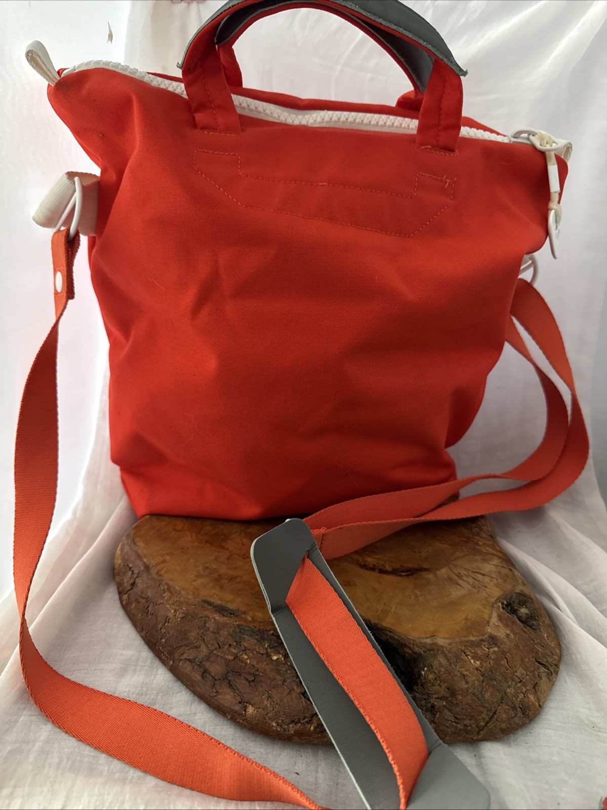 Gorgeous Orange Crumpler Wren Messenger Bag (k)