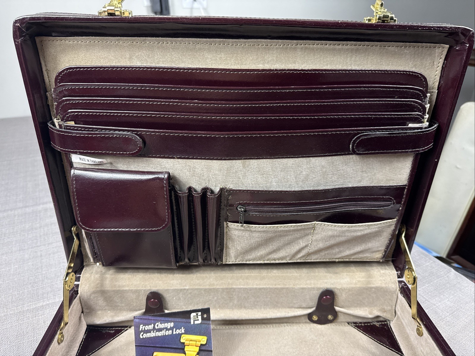 Vtg Heritage Burgundy GENUINE LEATHER & Suede Executive Briefcase