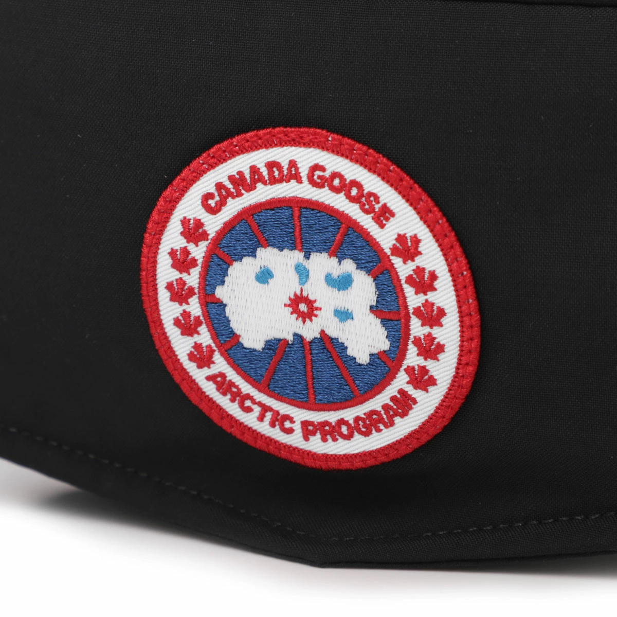 Canada Goose Men’s Black Waist Pack 8833u 61 Bodybag shoulder bag