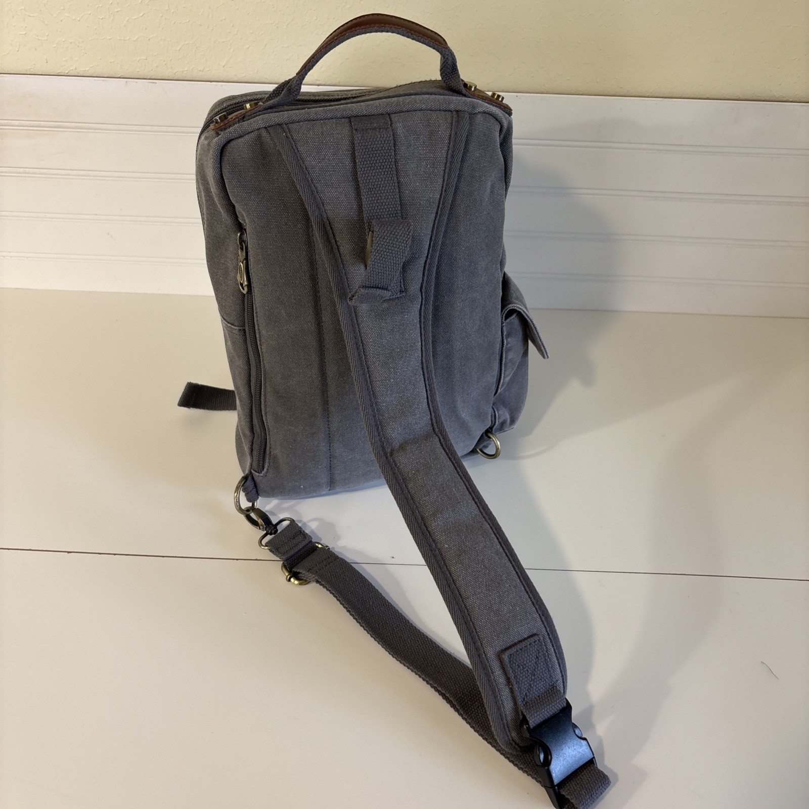 Retro Crossbody Sling Gray Canvas Messenger Bag 14″ Laptop EUC