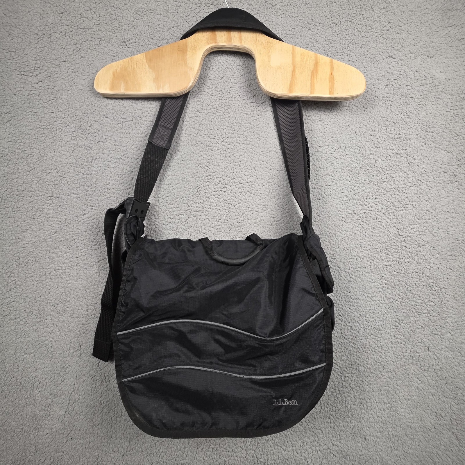 L.L. Bean Messenger Bag Mens Large Black Nylon Crossbody Travel Organizer