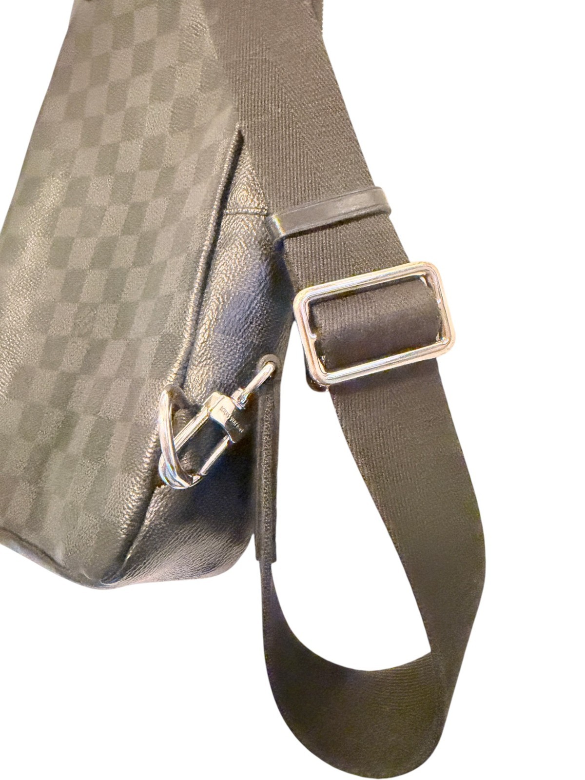 Louis Vuitton Damier Graphite Avenue Sling Bag Crossbody Black Leather