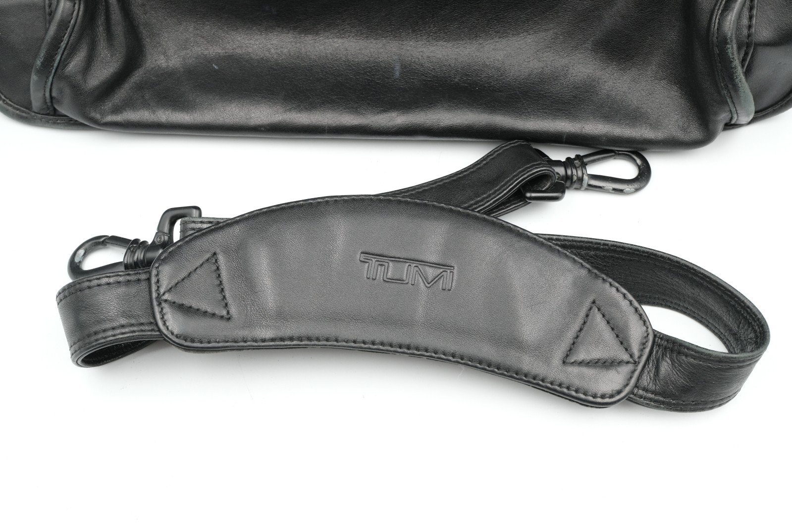 TUMI Alpha Black Leather Laptop Business Commuter Bag 9601D3