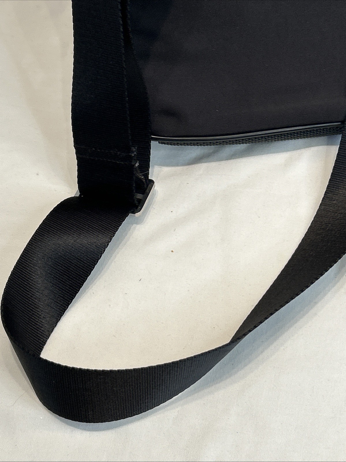 Calvin Klein Black Messenger Bag Adjustable Strap Inner Pockets Men
