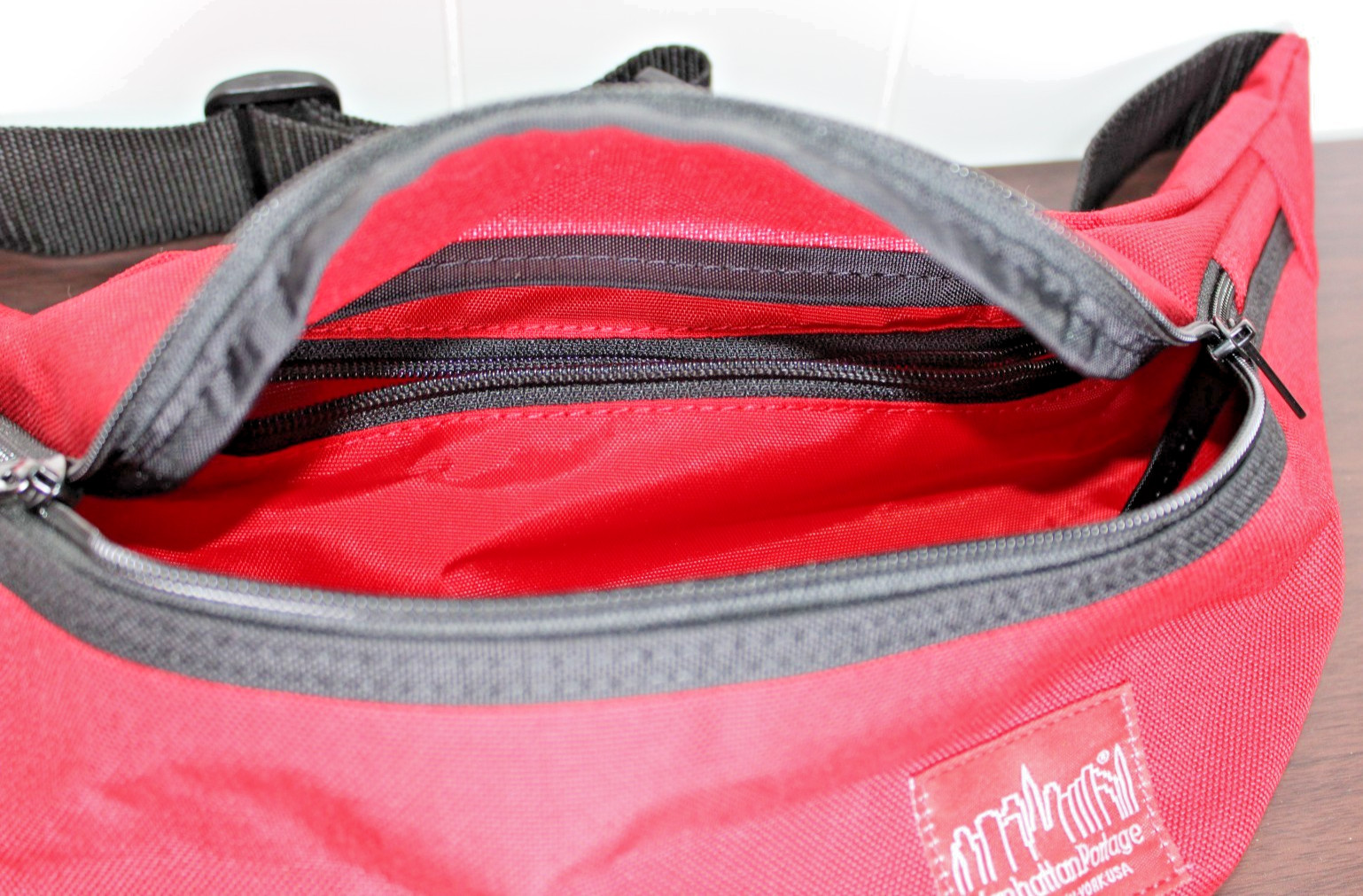Manhattan Portage Brooklyn Bridge Waist Bag Fanny Pack RED Retail $45