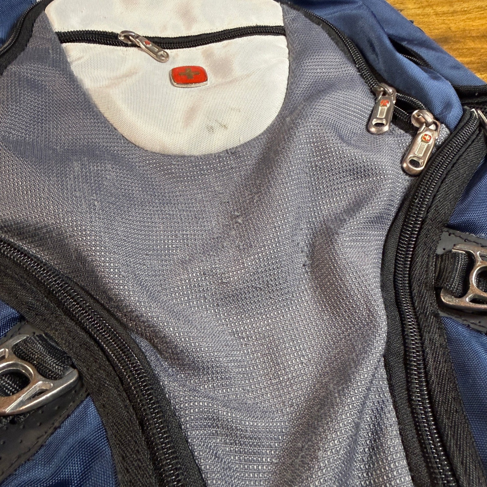 SwissGear Airflow Blue Grey Nylon Multi-Compartment Laptop Backpack OS