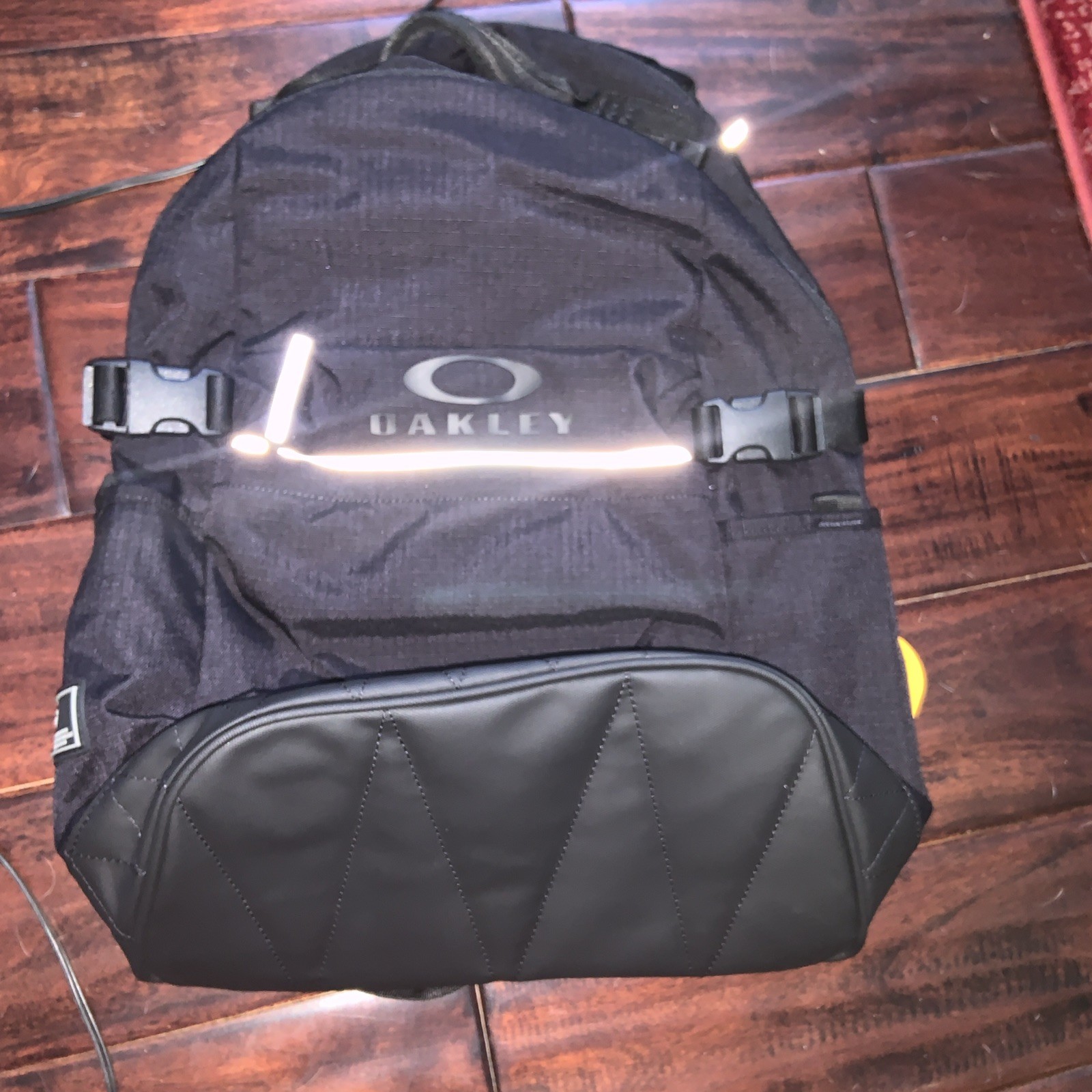 OAKLEY 23L BACKPACK TOP OF THE LINE BAG Black Camping School Athletics Laptop