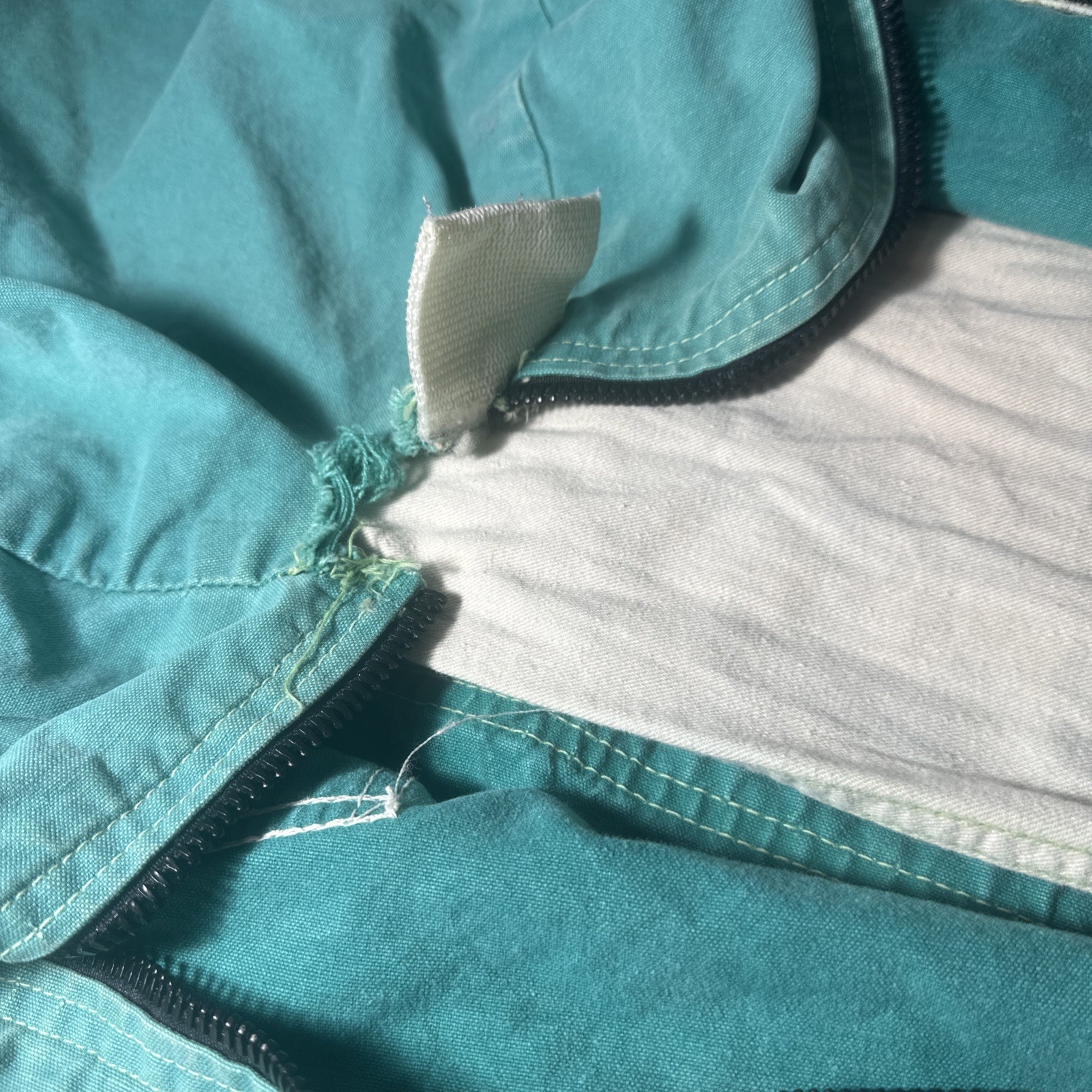 VTG Blue Duffle Bag 26” bottom lined Light Blue A7