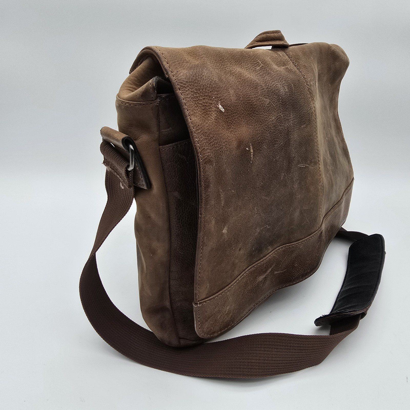 Wilsons Leather Messenger Bag Brown Vintage Legal Breifcase Shoulder Distressed
