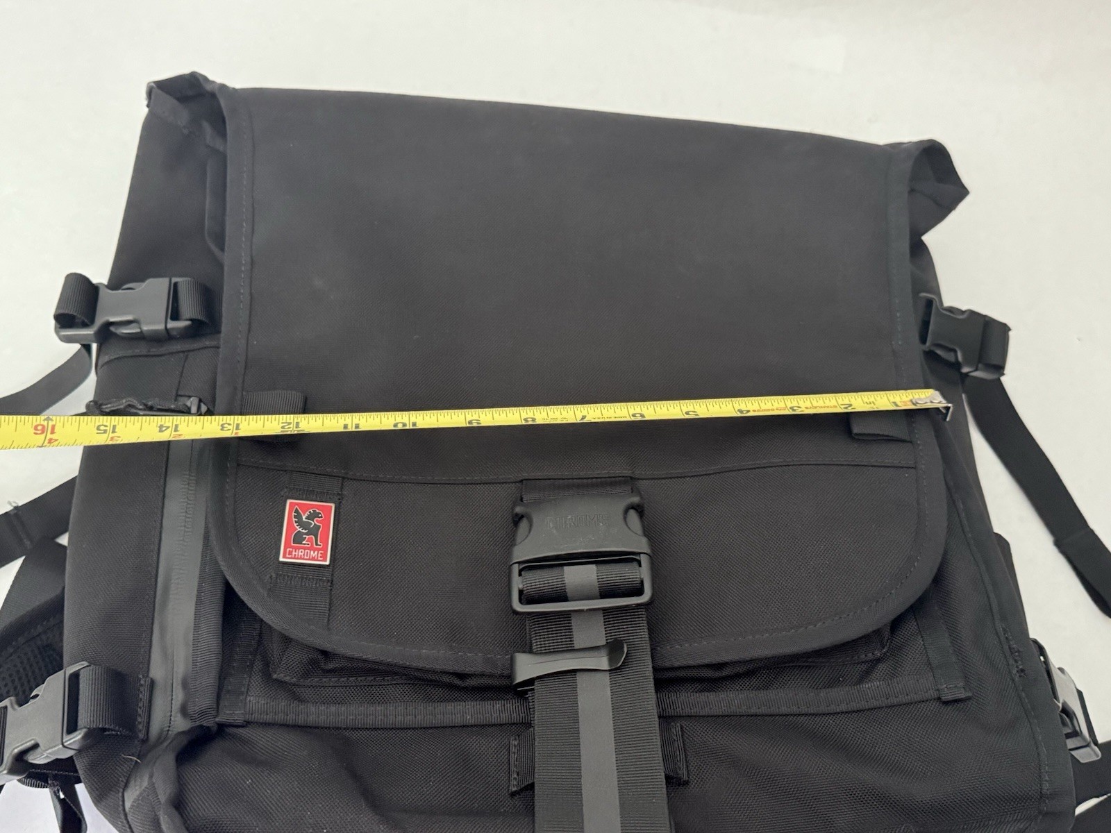 CHROME Warsaw MD 25L Backpack Professional Messenger Water Resistant Bag EUC