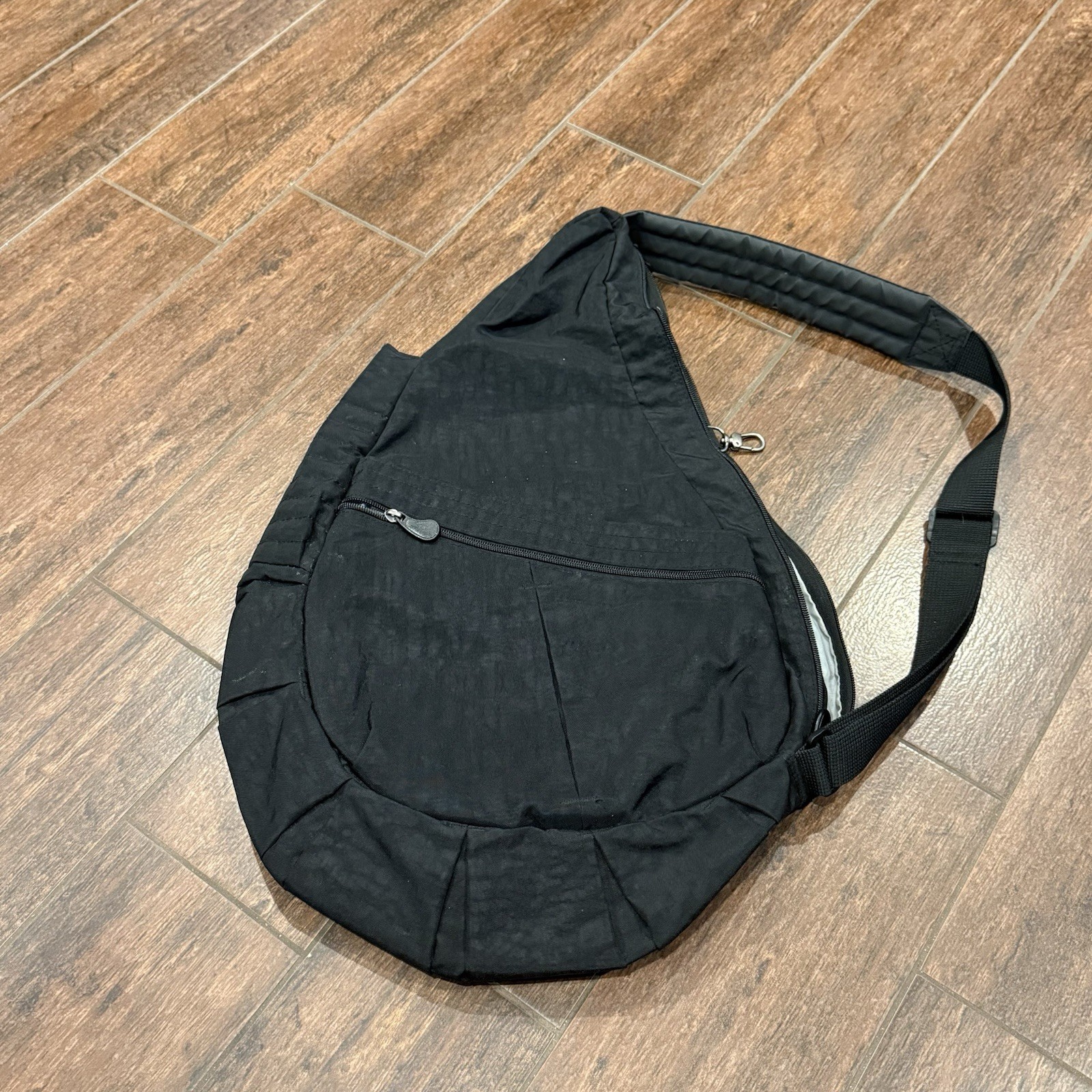 Ameribag Healthy Back Bag Carry-All XL Sling Crossbody Black Nylon Unisex 20L