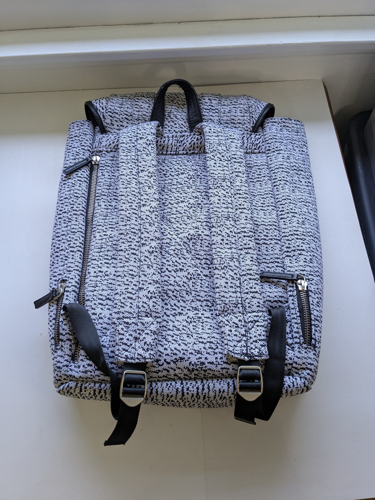 Mozay Backpack Opal Backpack Dreamweave Oreo Knit Laptop Pocket Black White