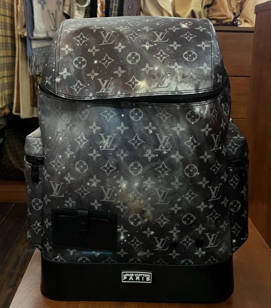 LOUIS VUITTON Monogram Galaxy Black Multicolor Alpha Backpack Limited Edition